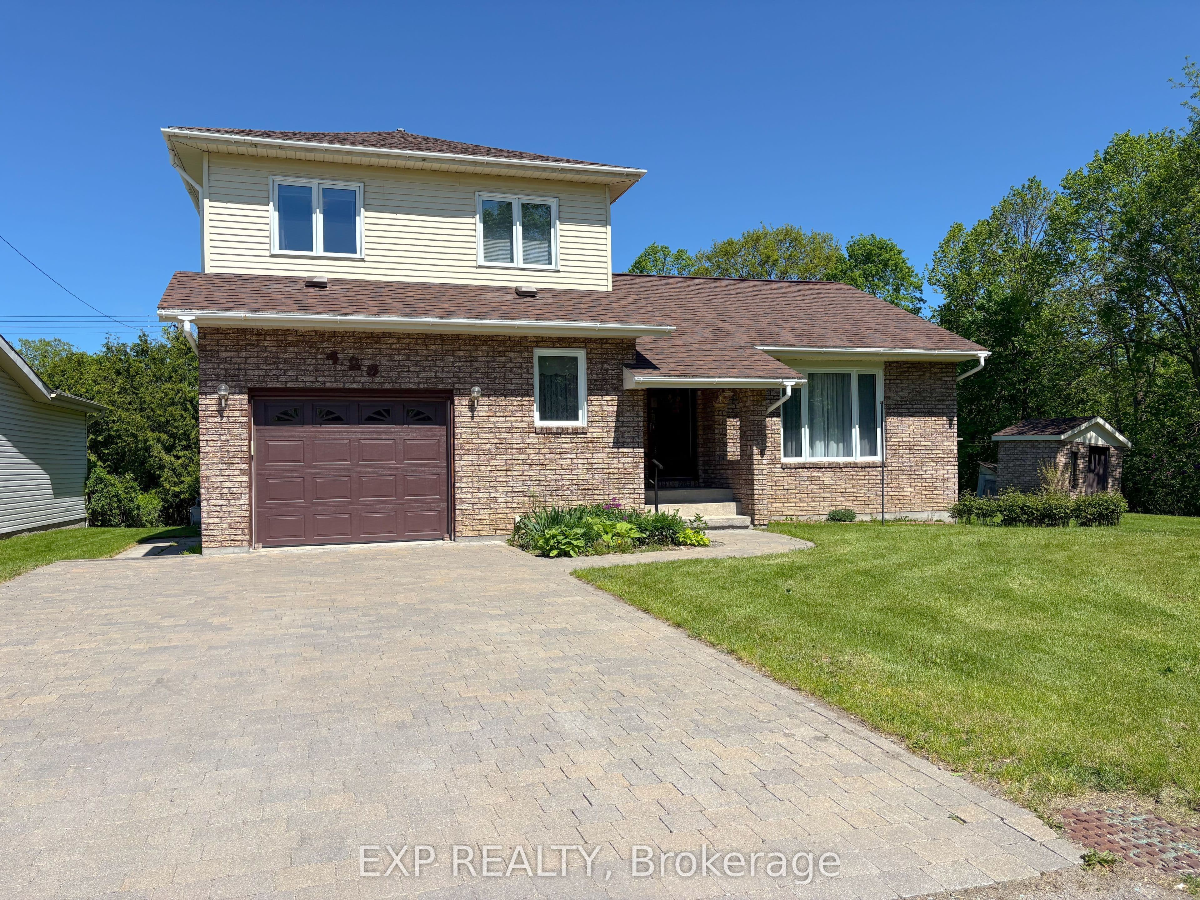 426 Sidney Avenue photo 1