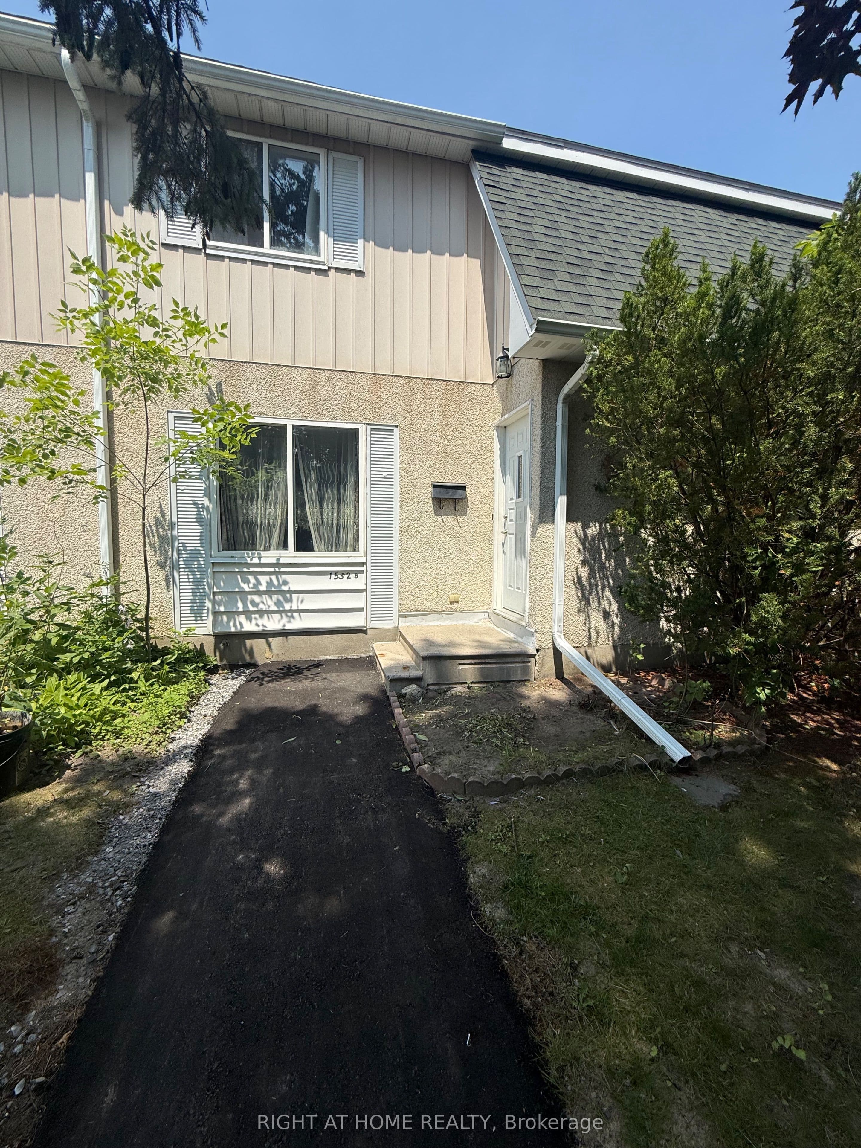 Unit B 1552 Beaverpond Drive photo 1