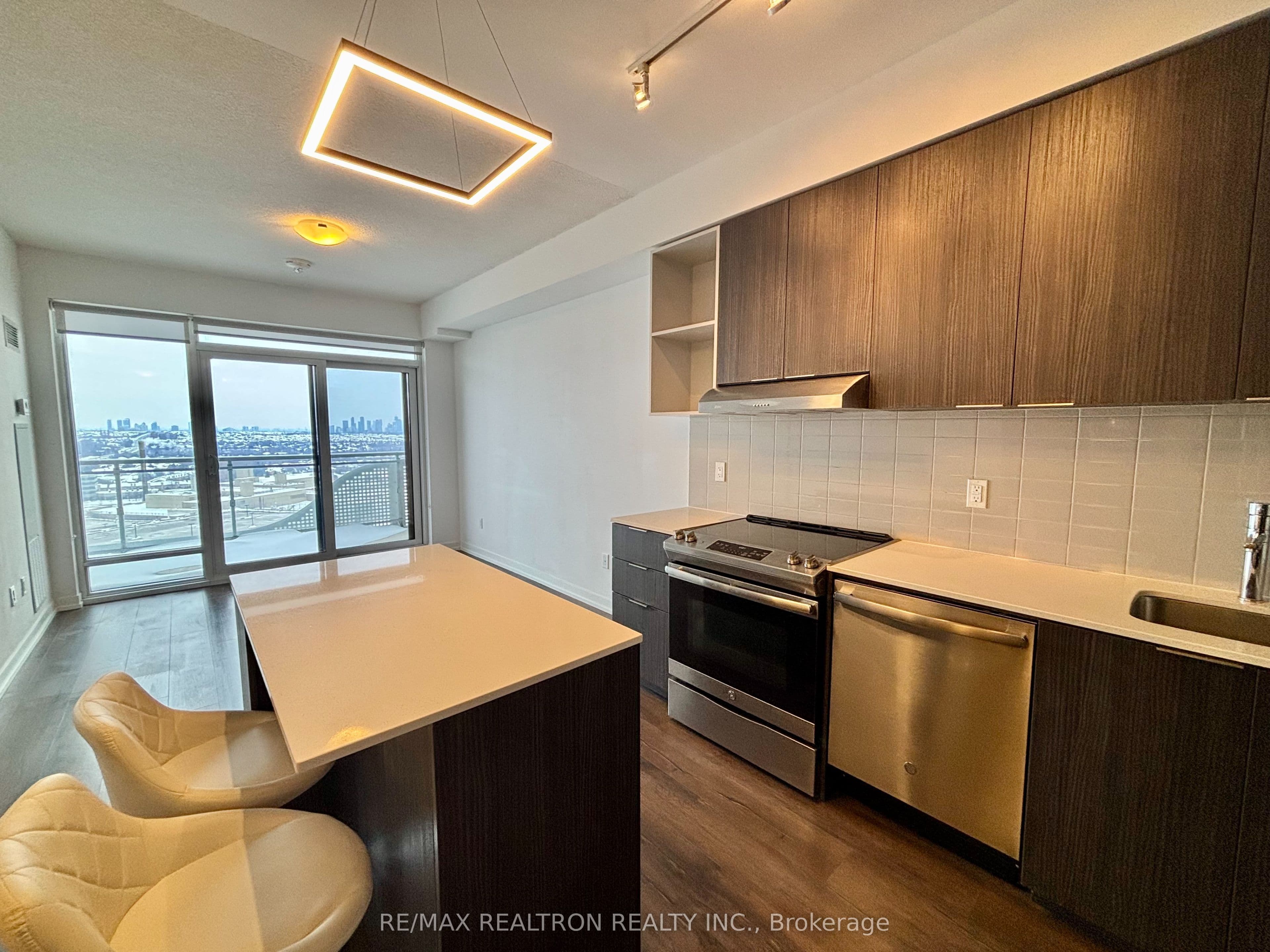 Unit 1216 2520 Eglinton Avenue photo 1