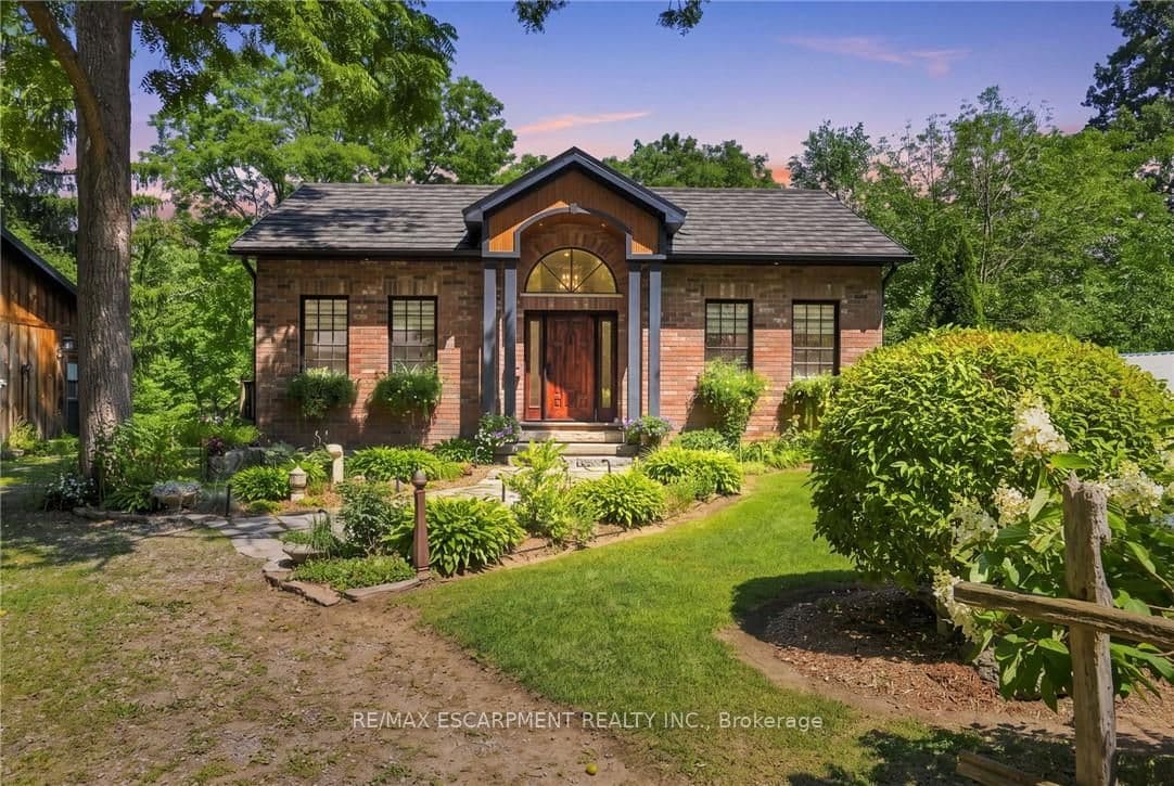 376 Moxley Road photo 1