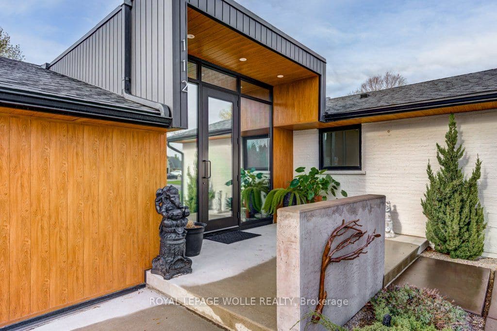 112 Mitchell Street photo 1