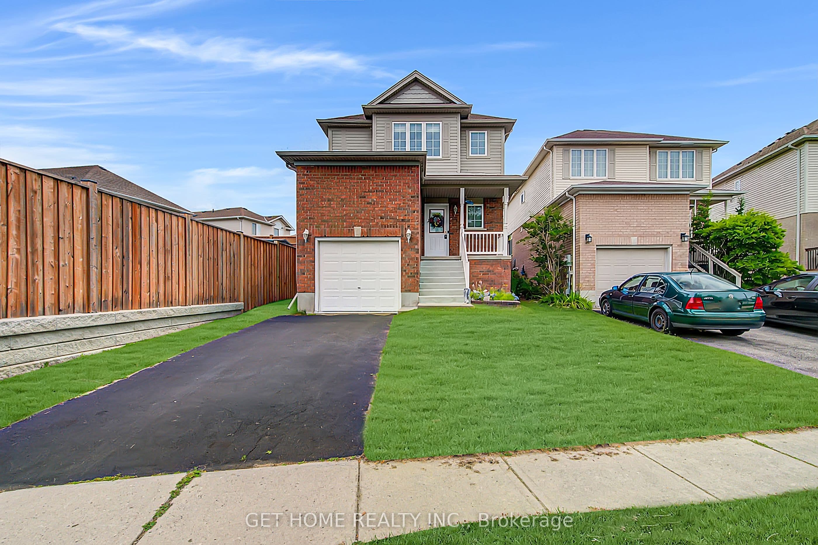 120 Masterson Crescent photo 1