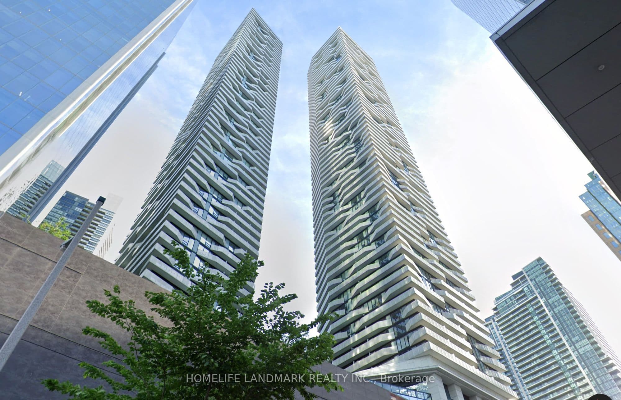 Unit 6208 100 Harbour Street photo 1