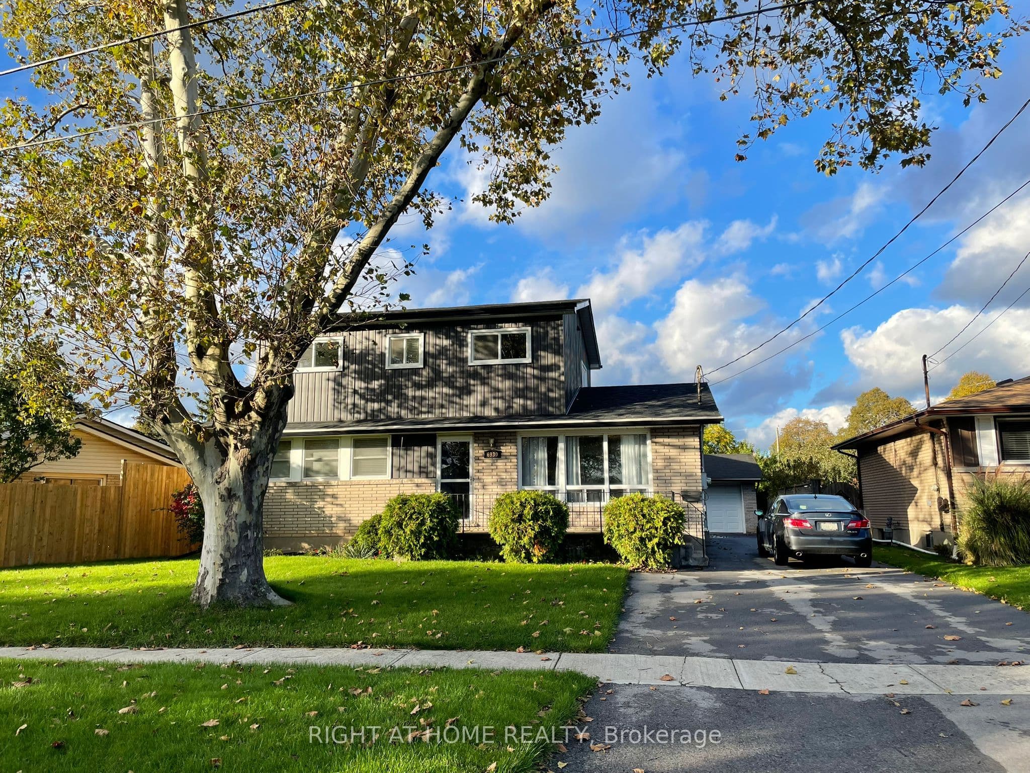 6930 Whitman Avenue photo 1