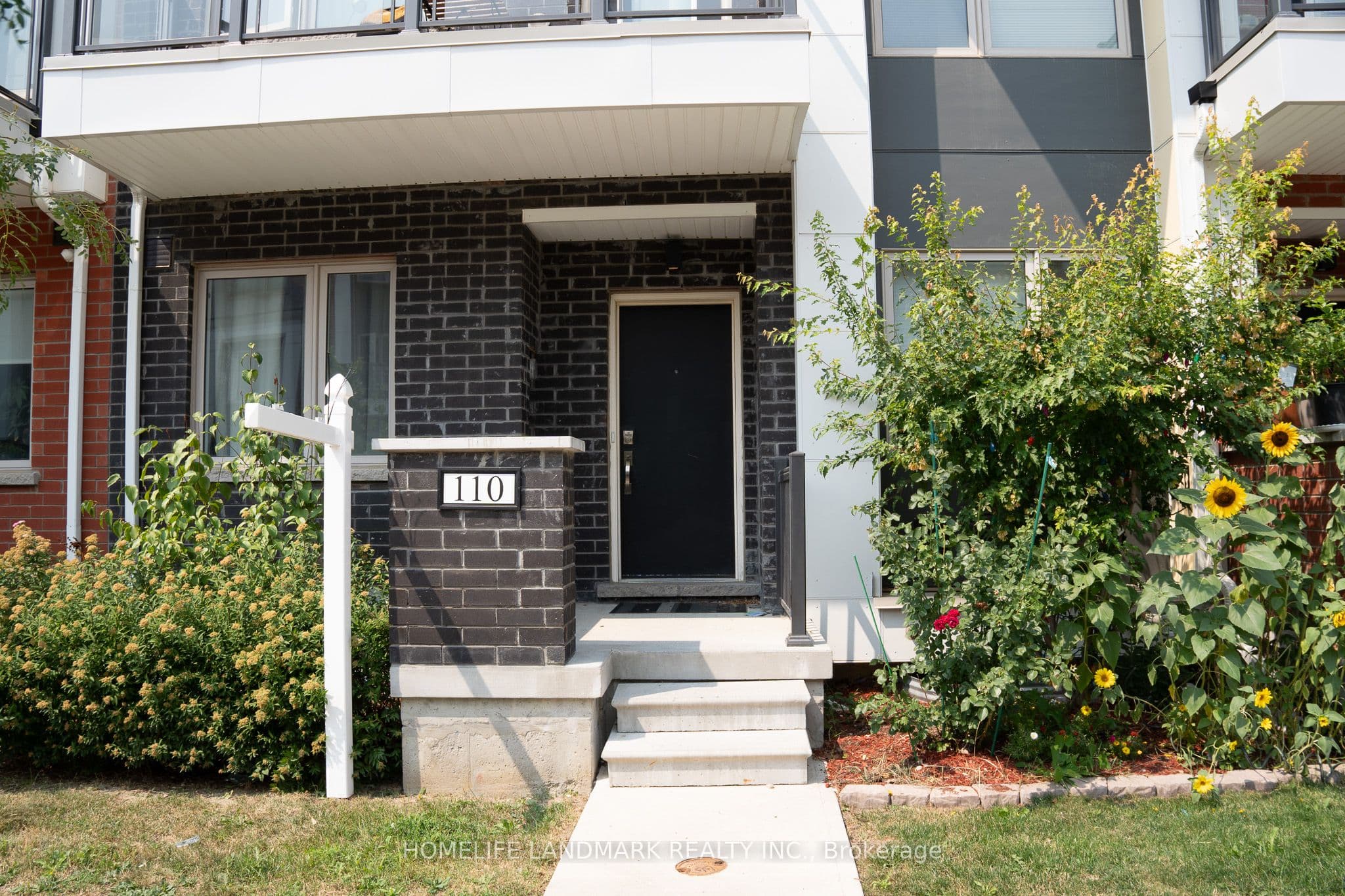 110 William Duncan Road photo 1