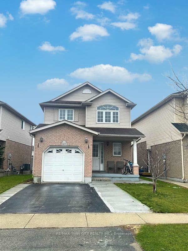 Unit Basement 423 Tealby Crescent photo 1