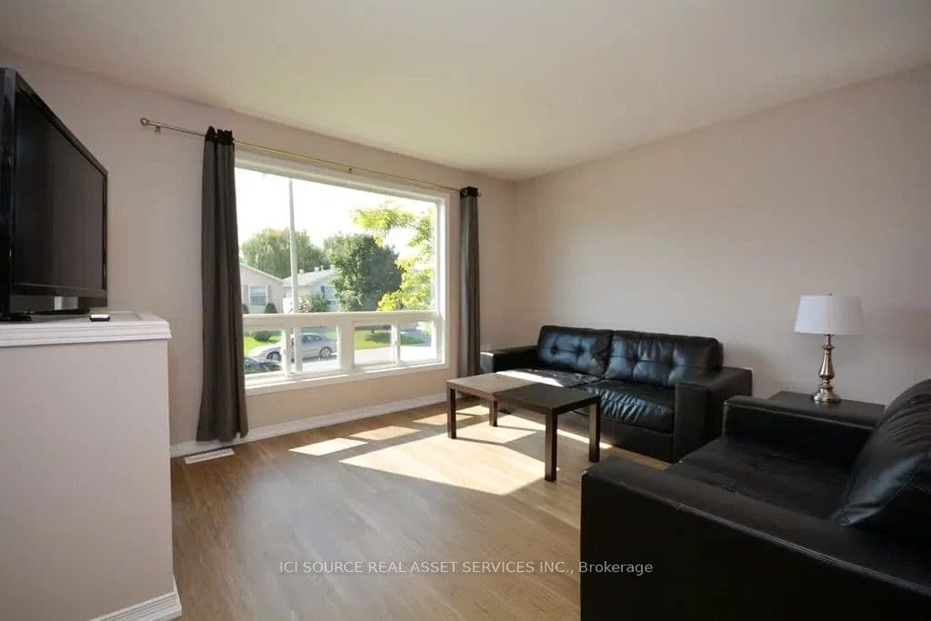 Unit Main Fl 26 Louise Lane photo 1
