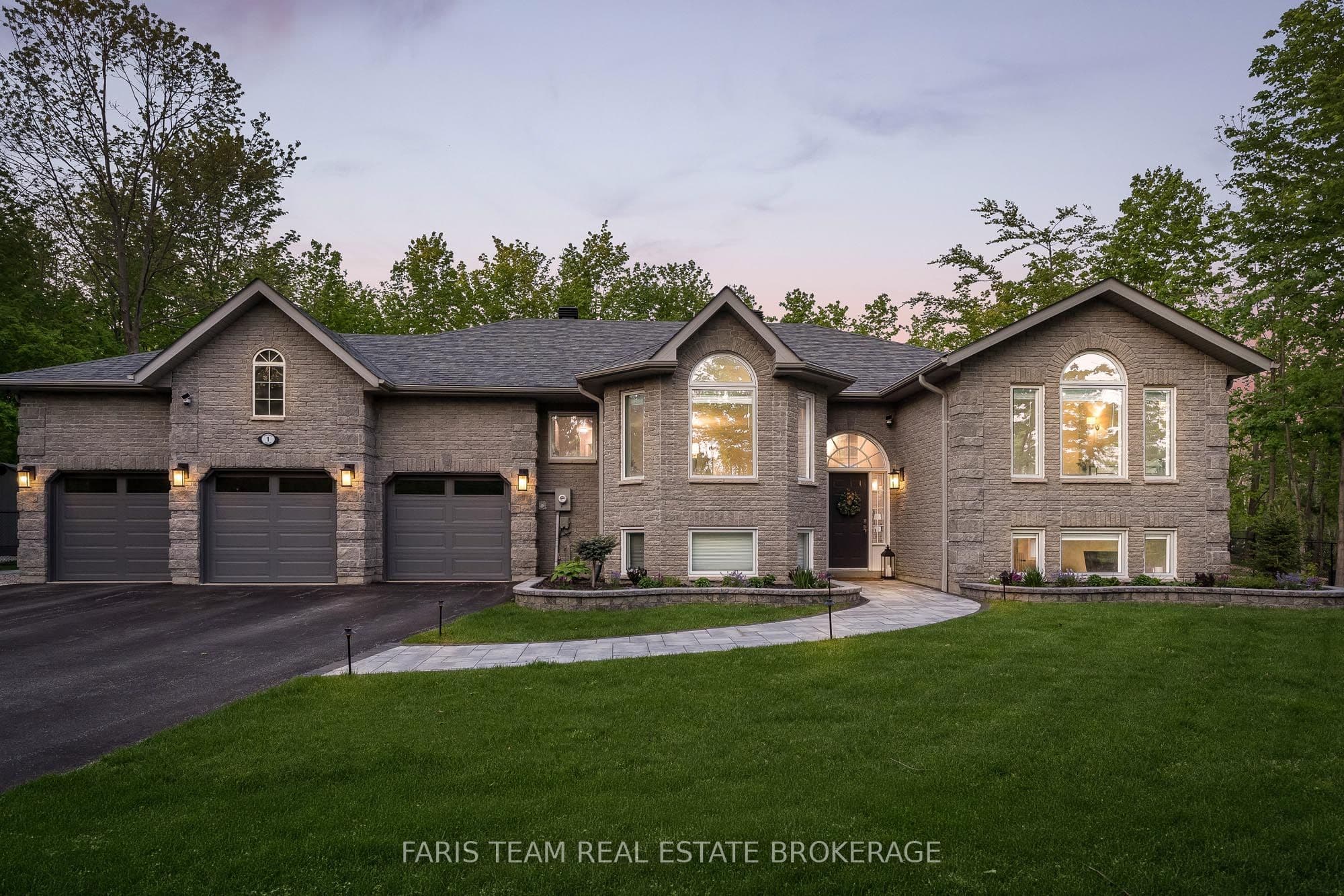 1 Pineview Drive photo 1