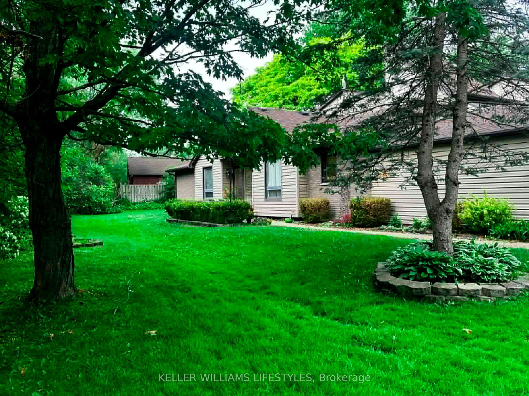 695 Woodcrest Boulevard photo 1