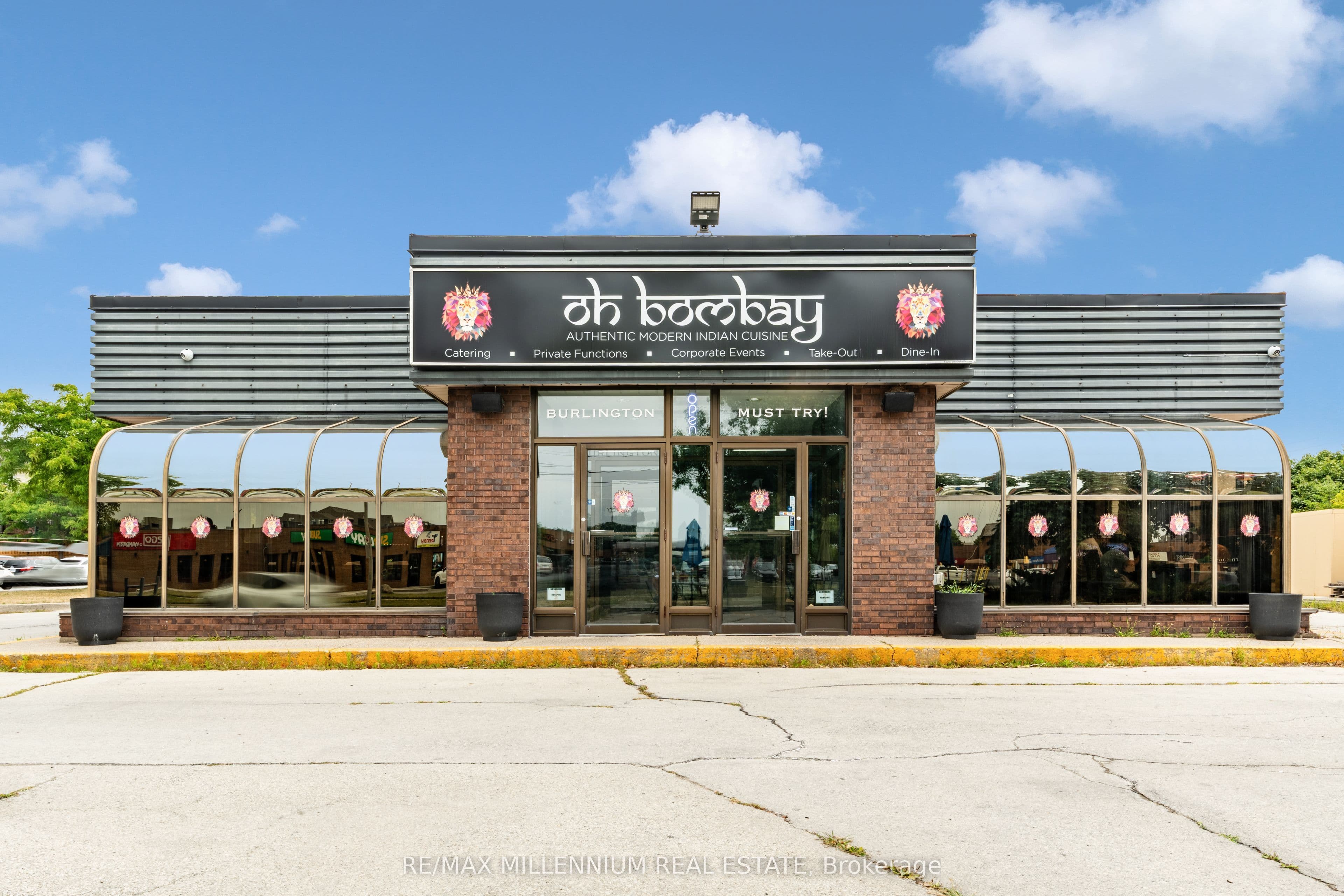 671 Appleby Line photo 1