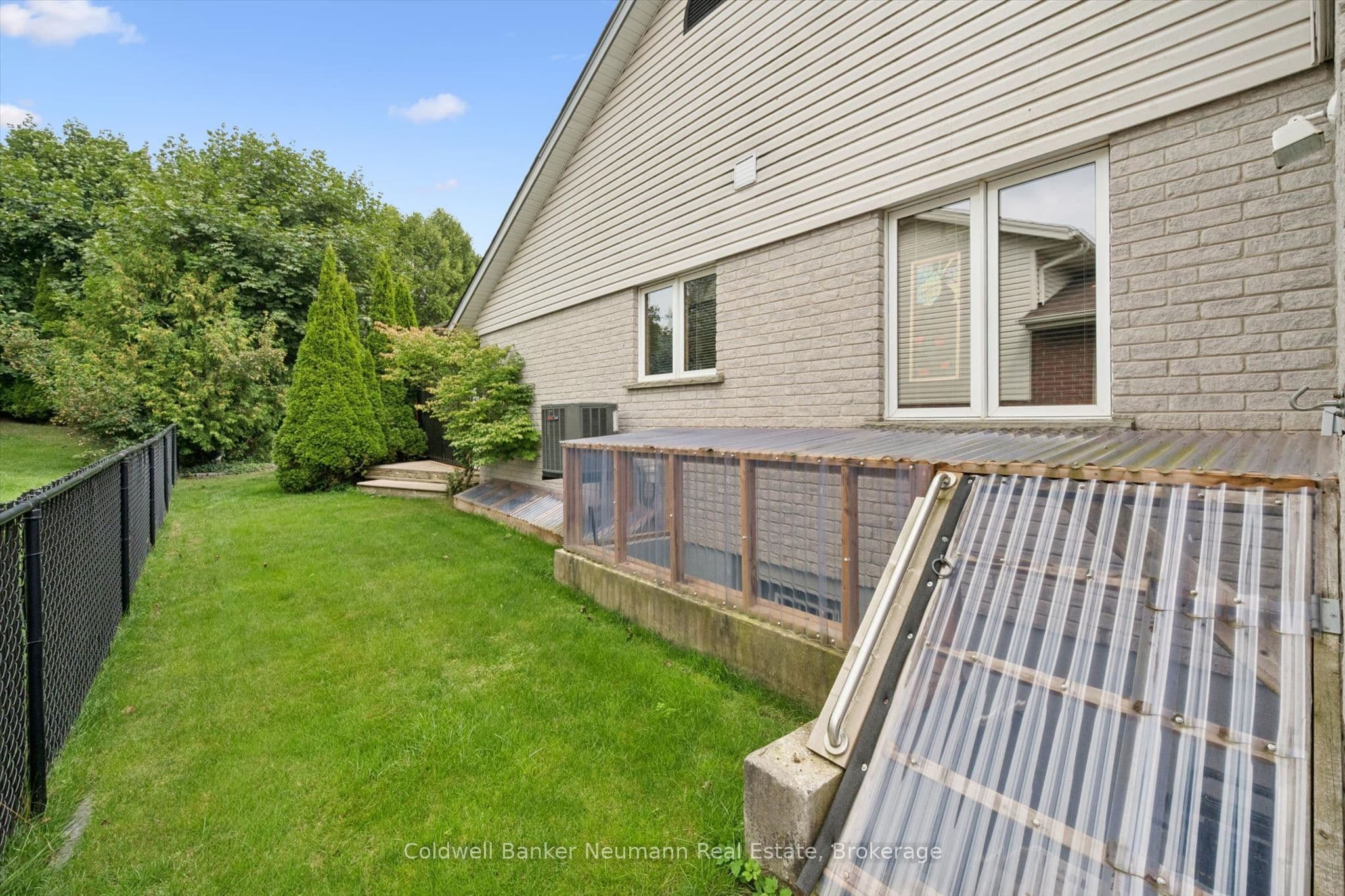 11 Keating Drive photo 1
