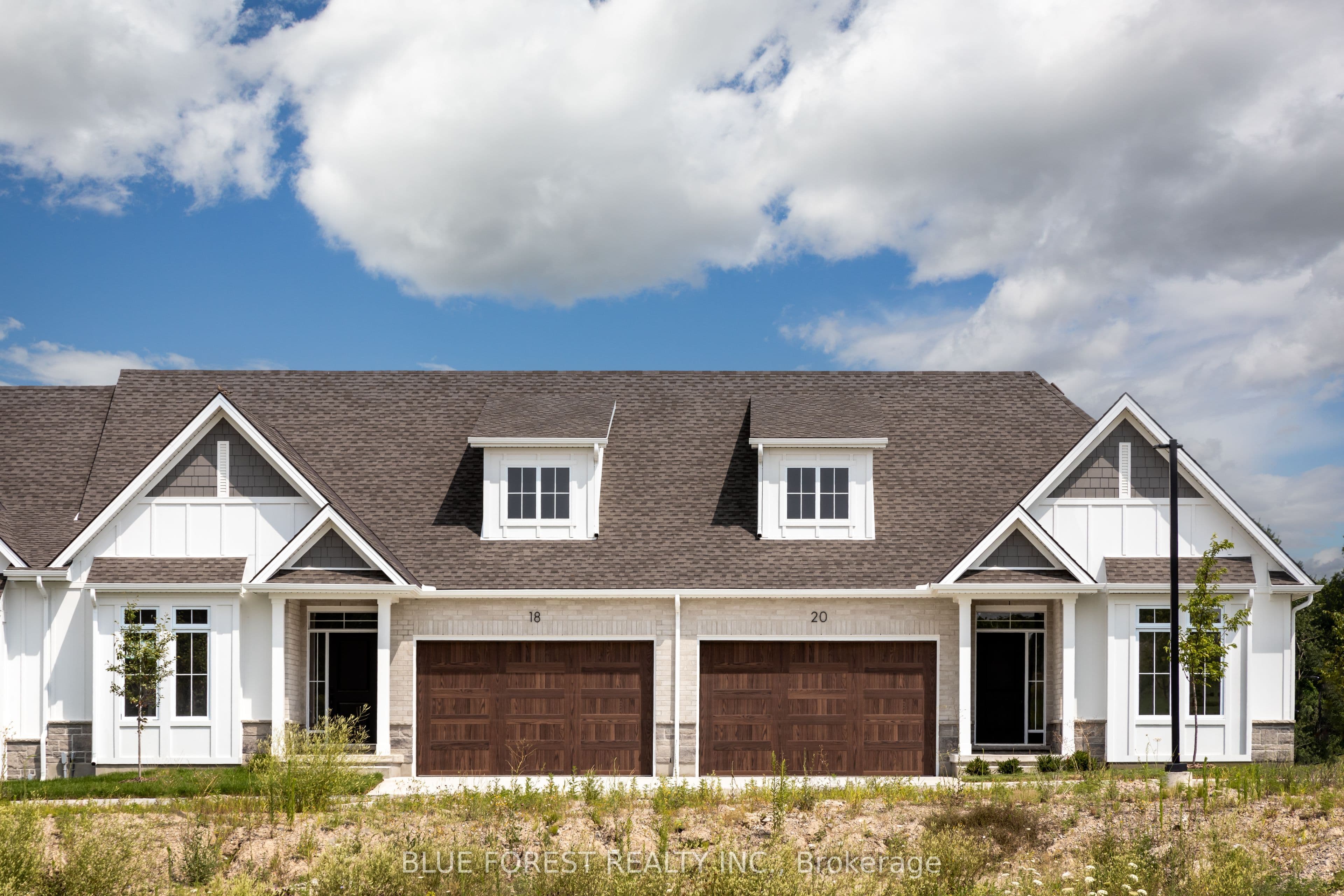 Unit 4 279 Boardwalk Way photo 1