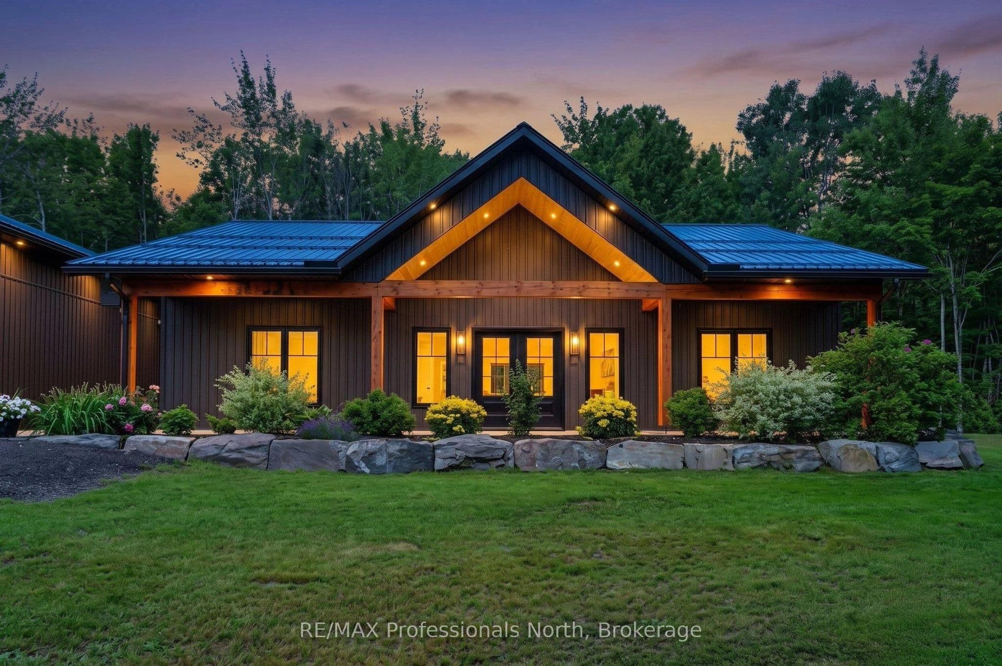 1541 Bobcaygeon Road photo 1