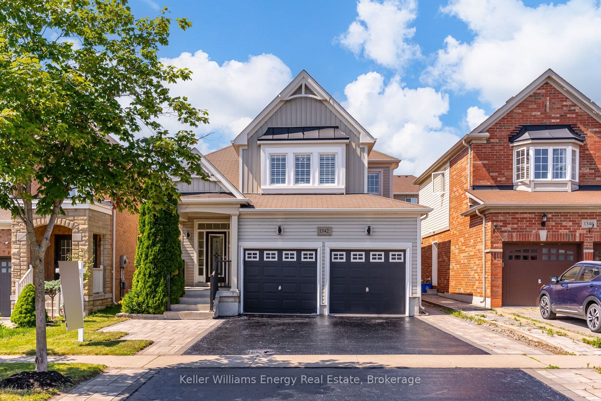 1342 Harlstone Crescent photo 1