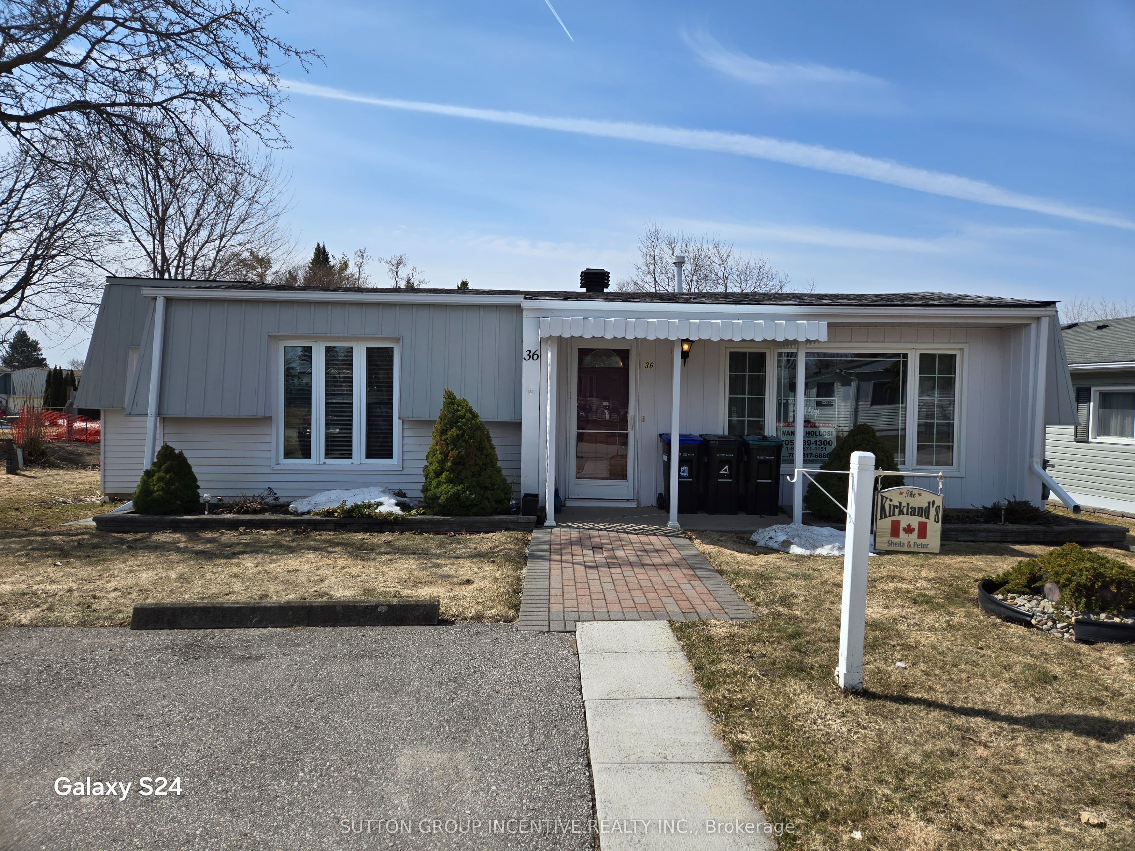 36 Weeping Willow Drive photo 1