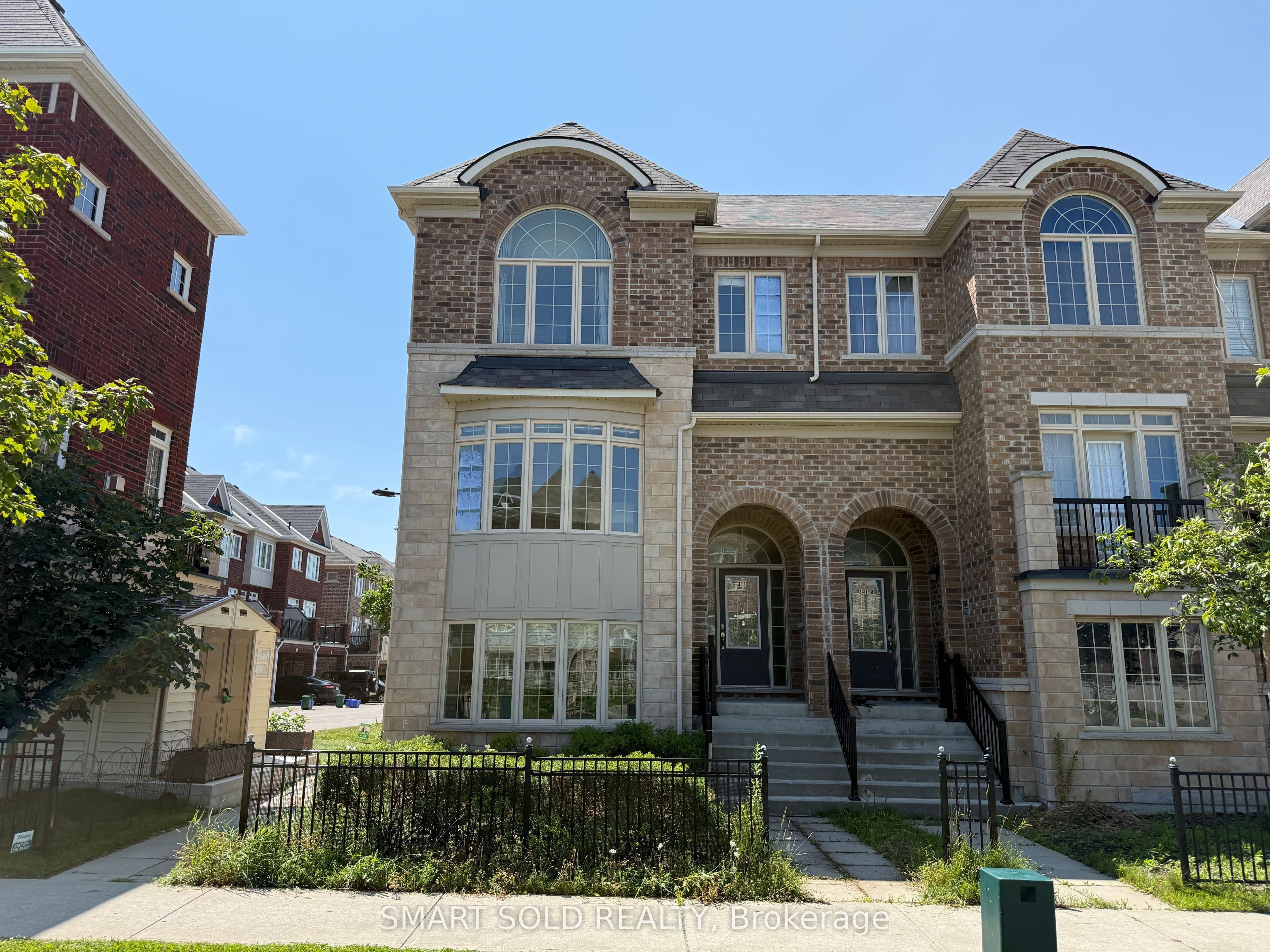 311 Dundas Way photo 1