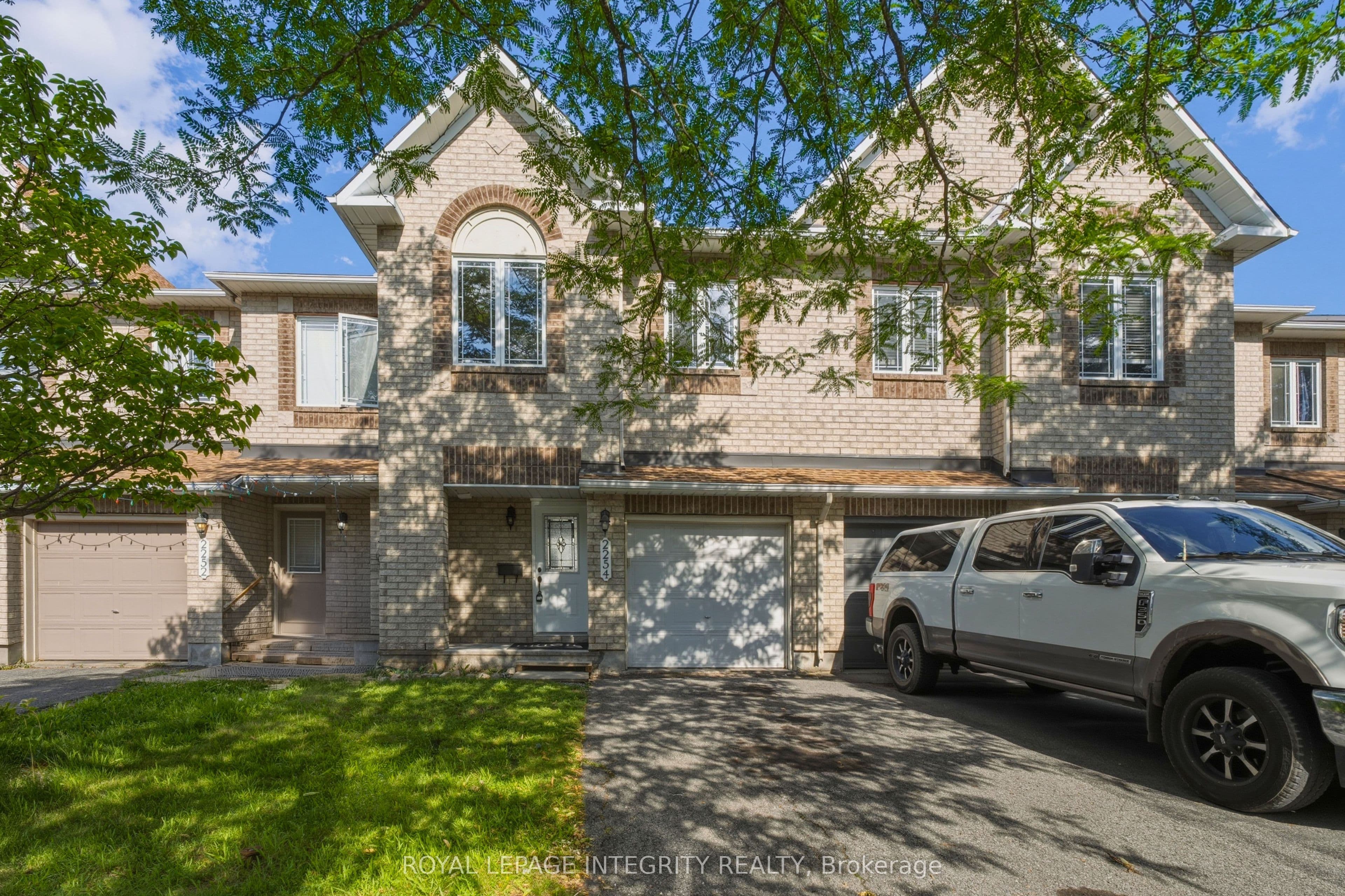 2254 SILVERADO Crescent photo 1