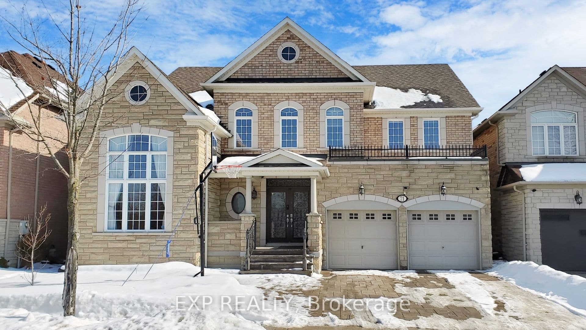 71 Golden Meadow Drive photo 1