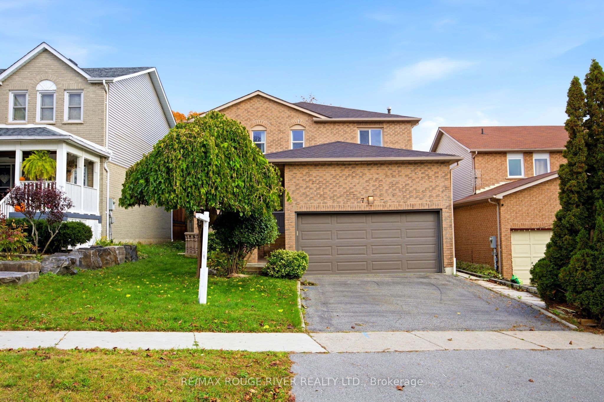 7 Greenview Court photo 1