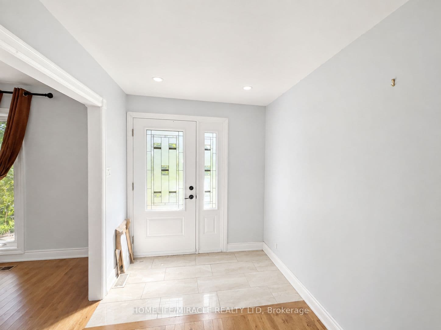 14178 Yonge Street photo 1