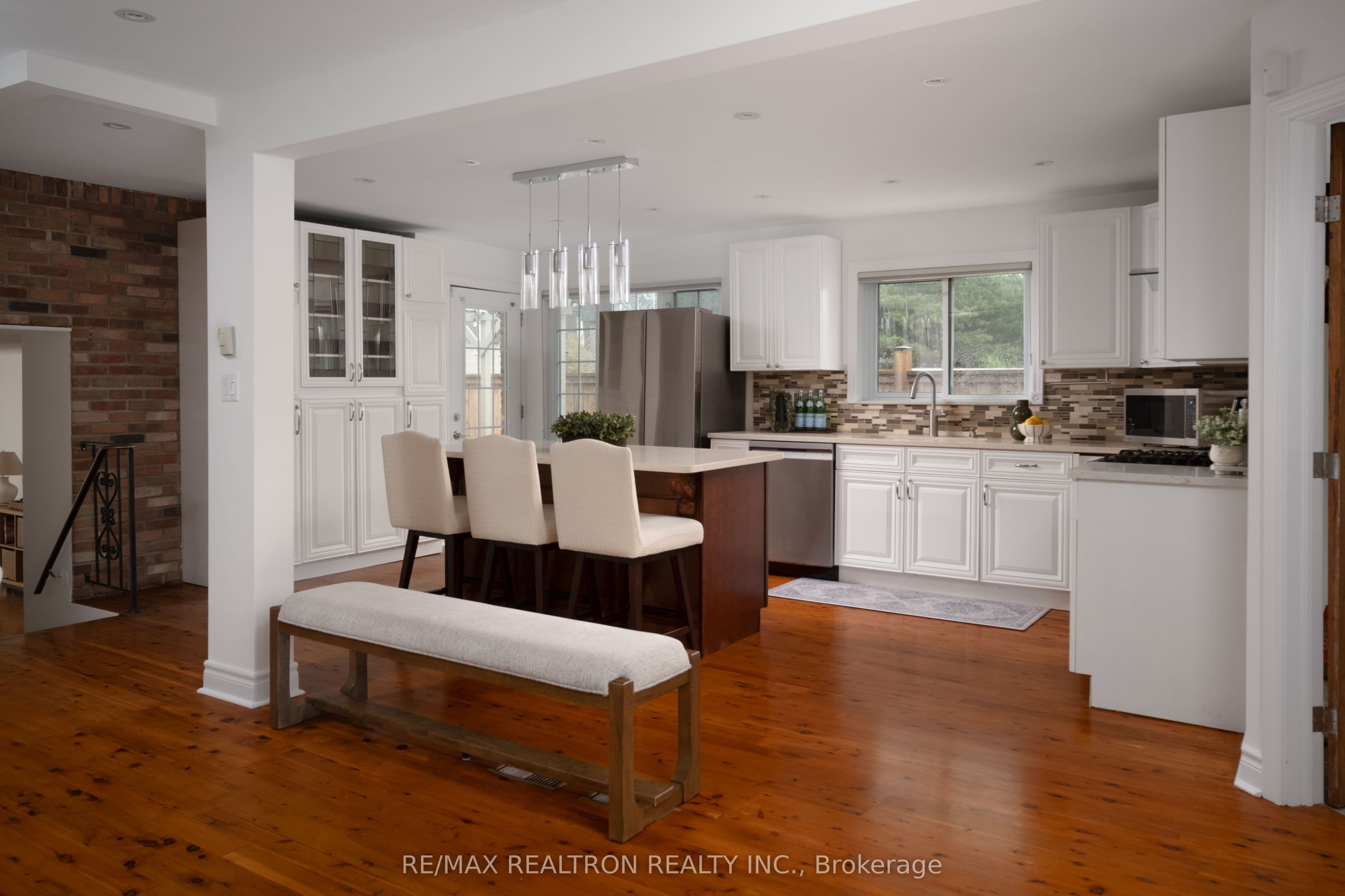 132 Morgan Avenue photo 1