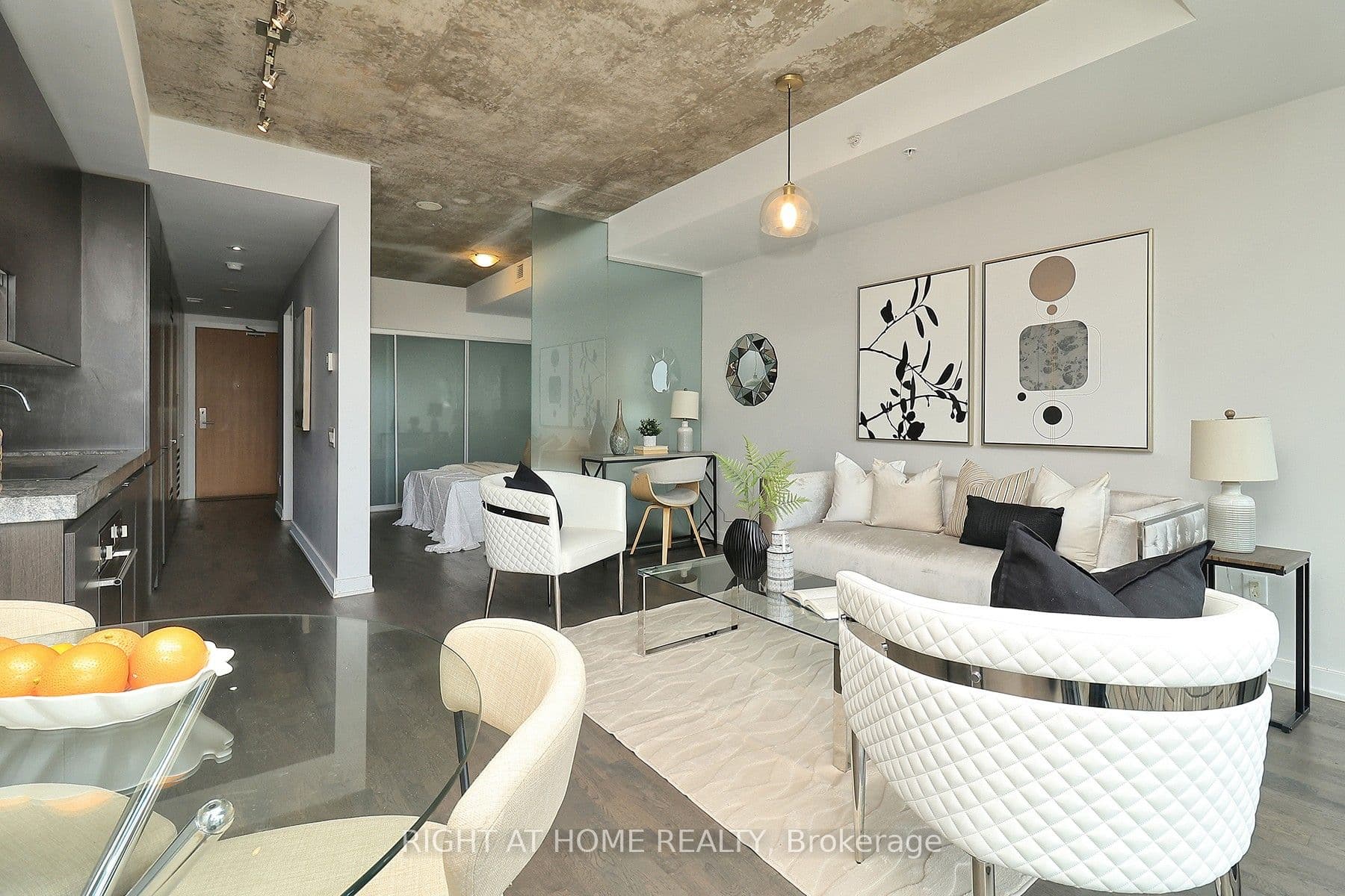 629 King Street photo 1