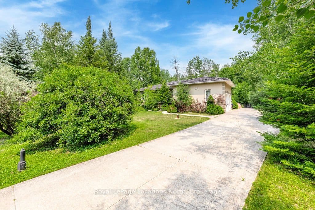 128 Spruce Street photo 1