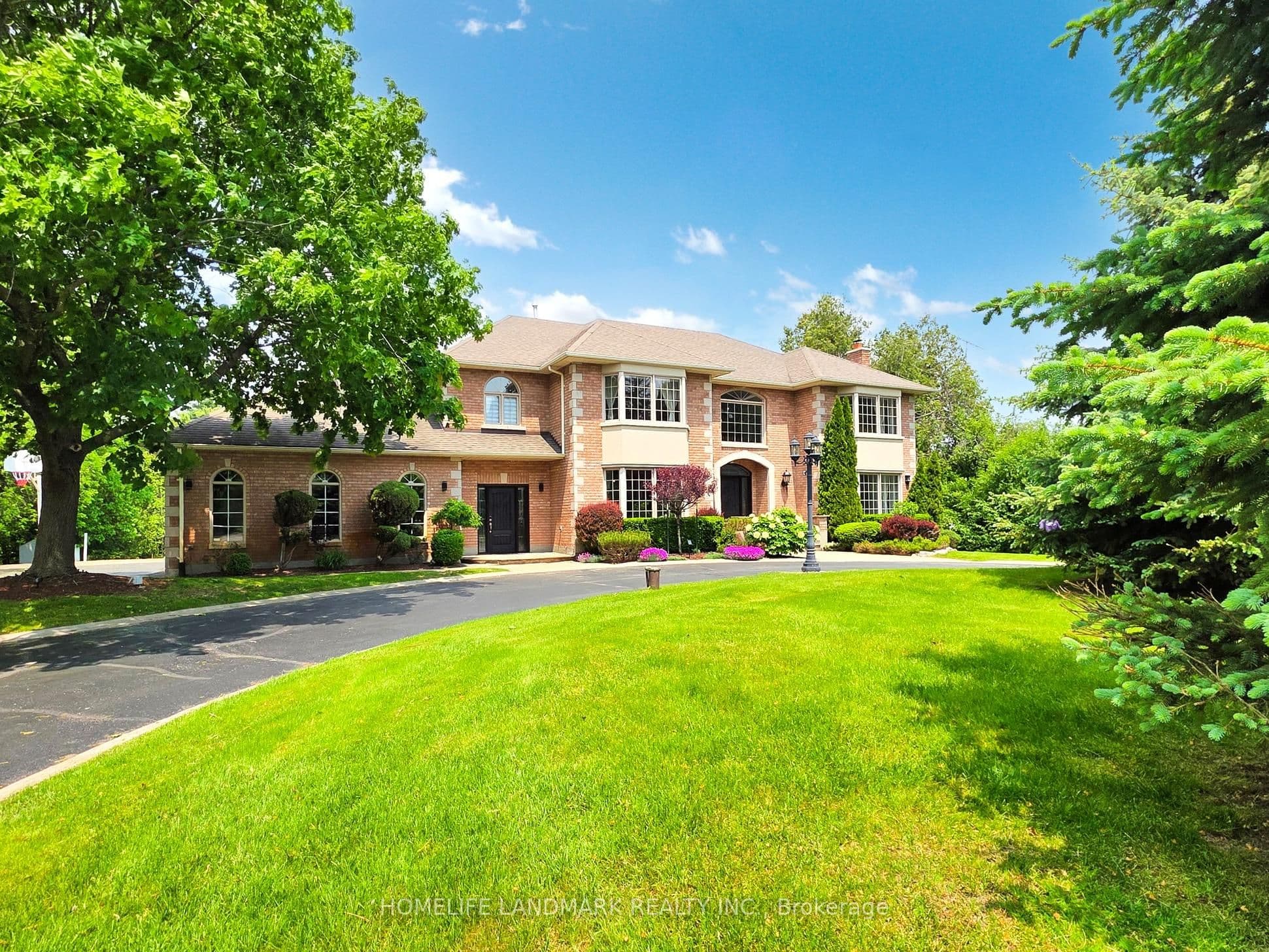 61 SHERRICK Drive photo 1