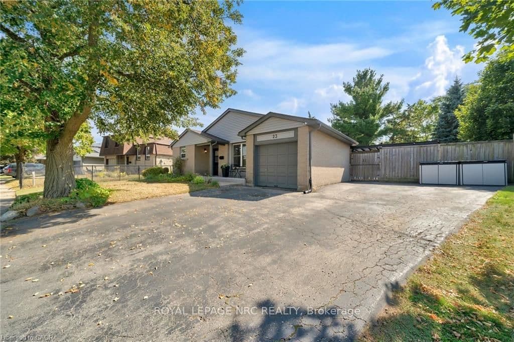 23 Bismark Drive photo 1