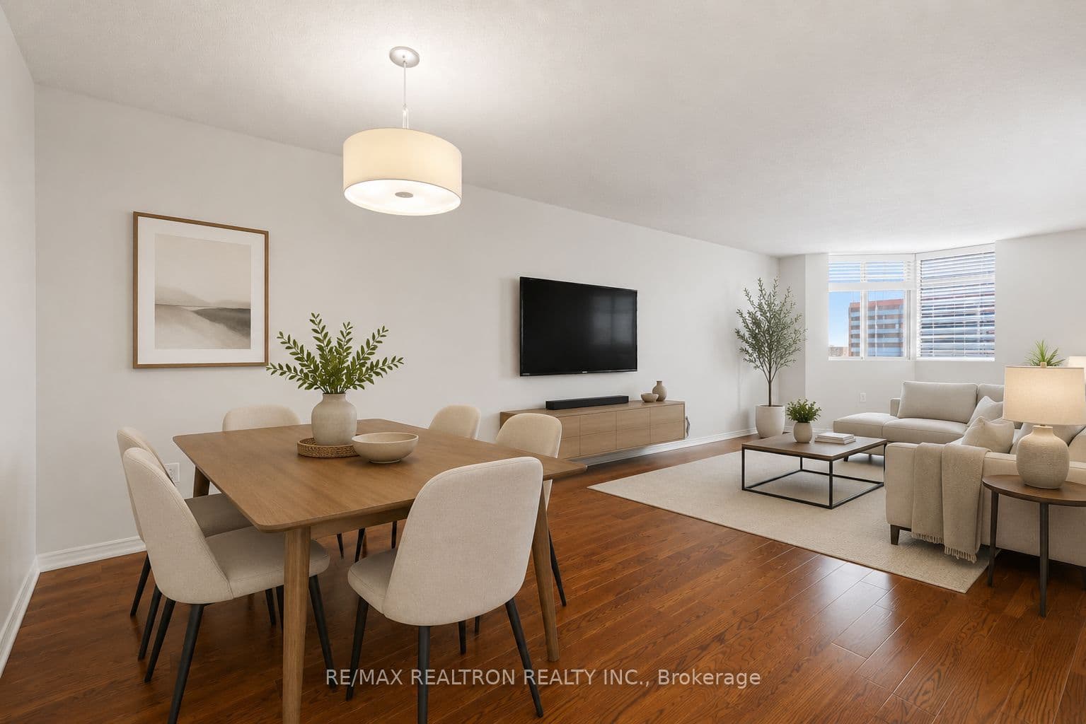 Unit 1006 695 Richmond Street photo 1