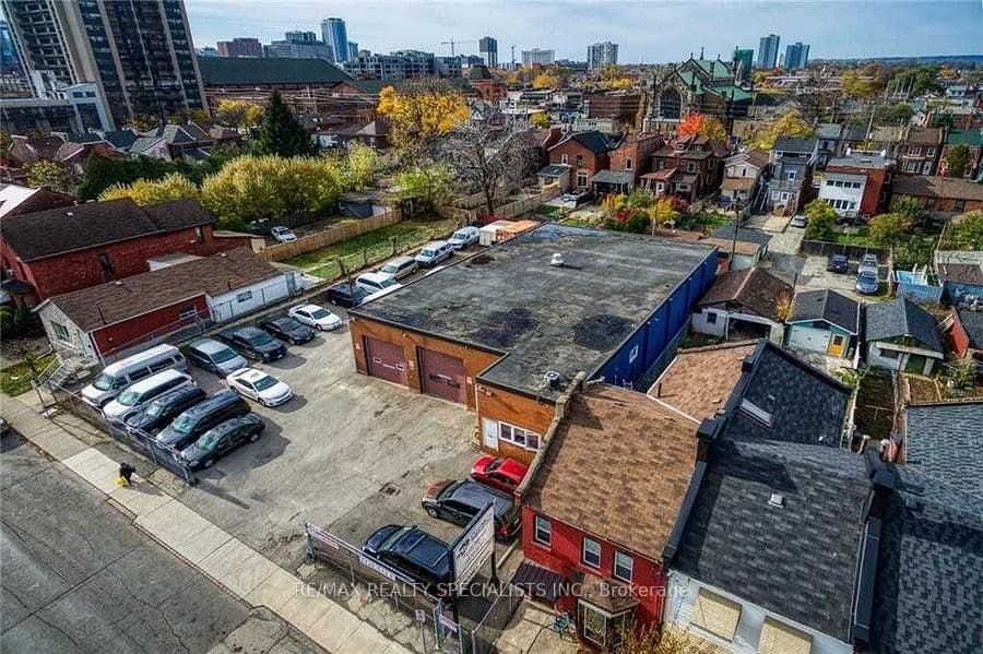 227 John Street photo 1