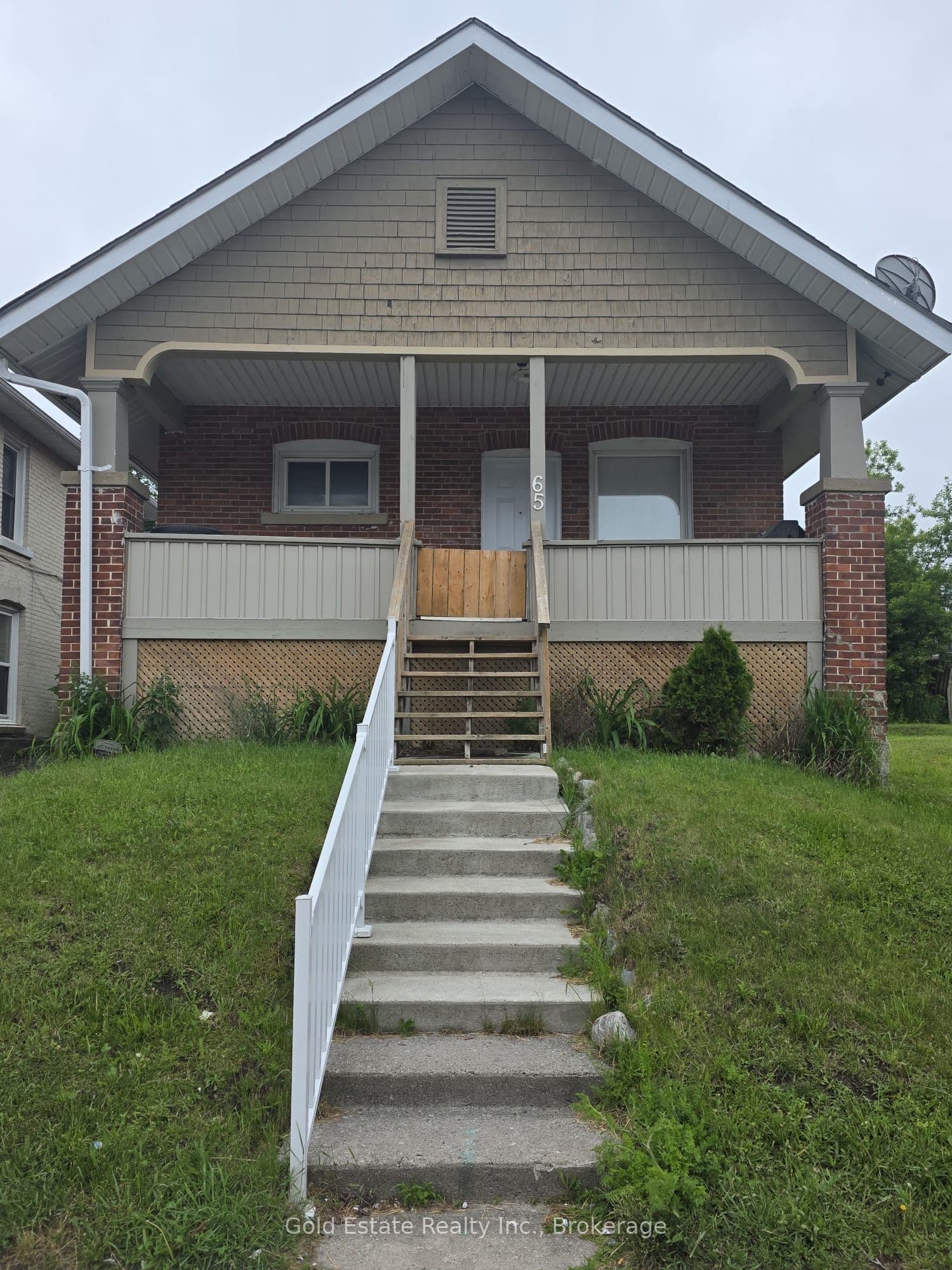 65 Front Street photo 1