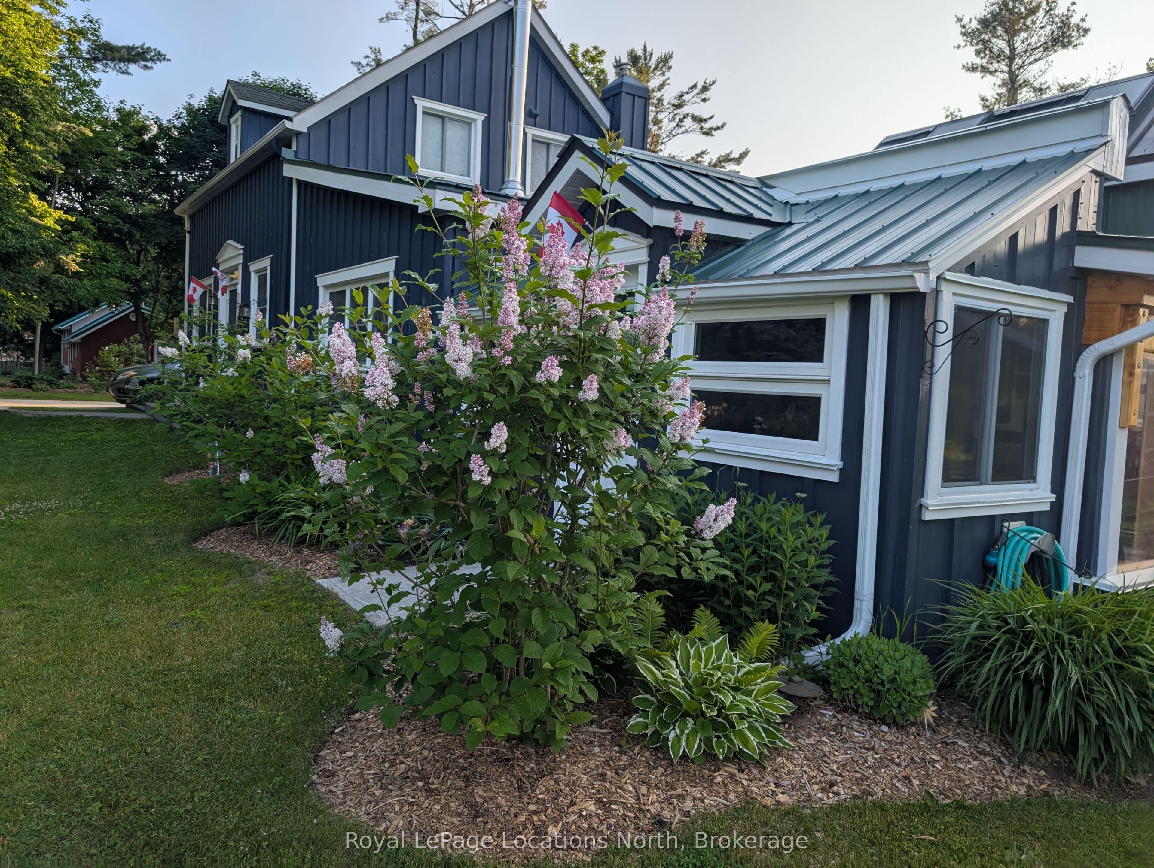 236 Phillips Street photo 1