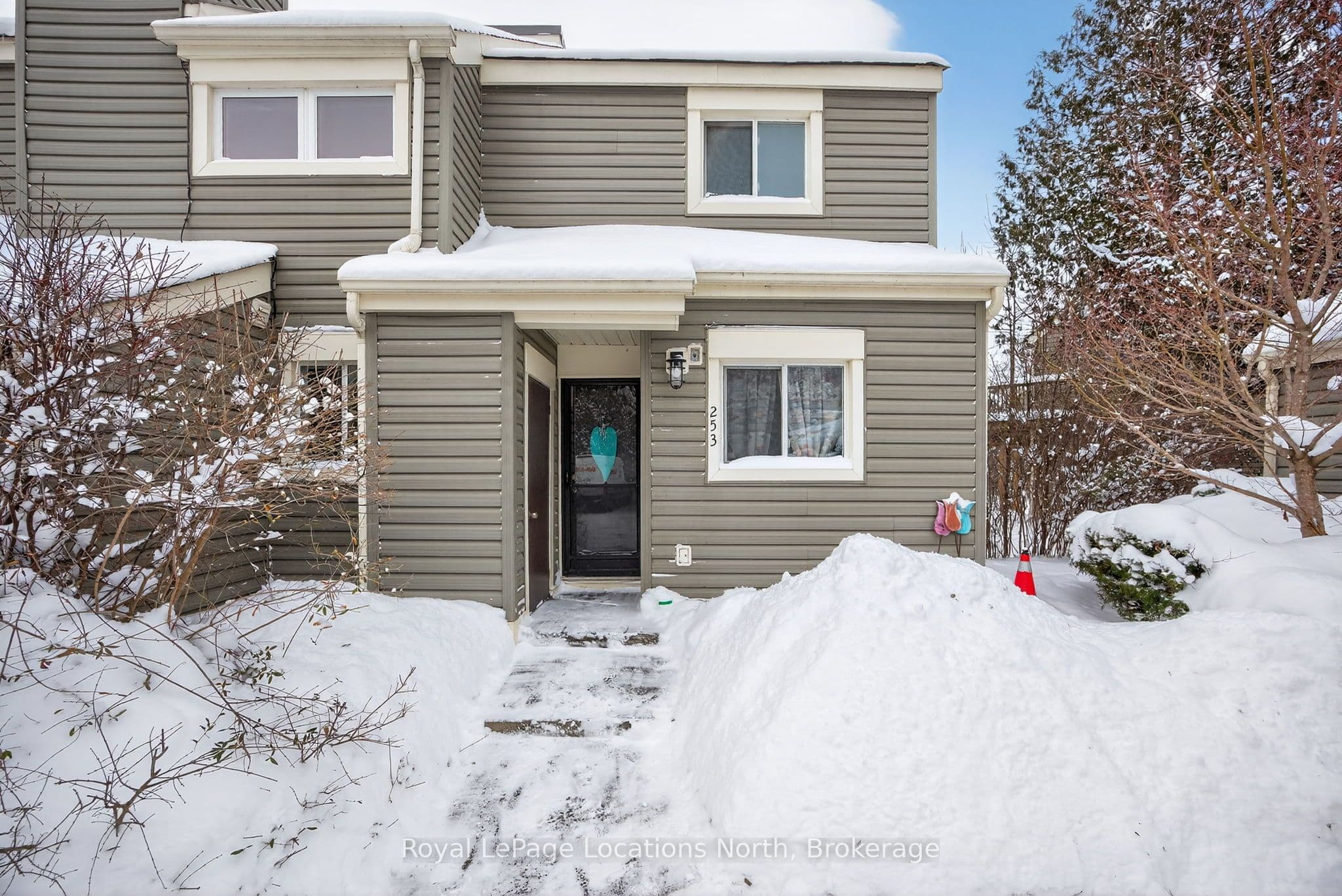 Unit 253 13 Harbour Street photo 1