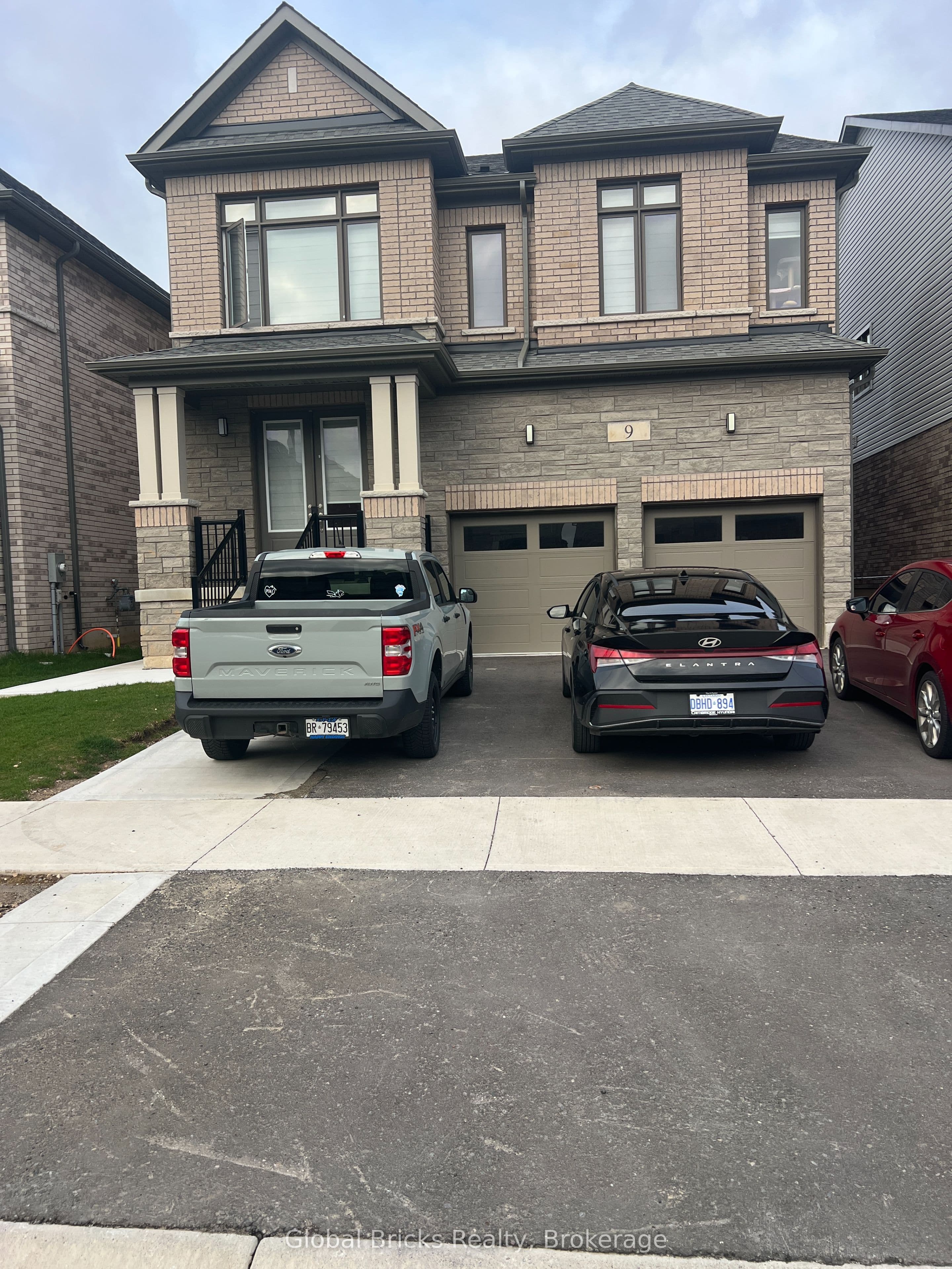 9 Mary Watson Street photo 1