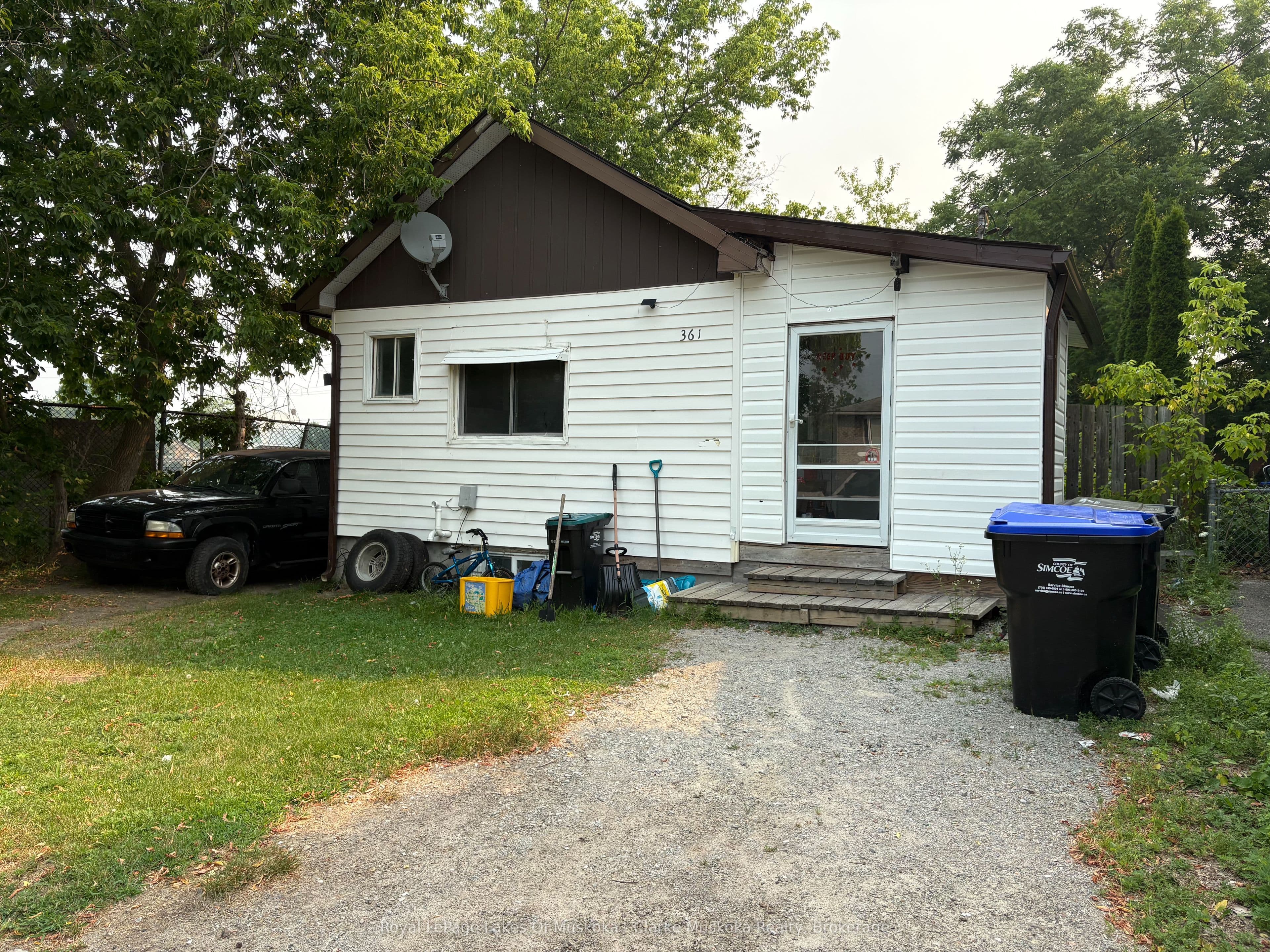 361 Fitton Street photo 1