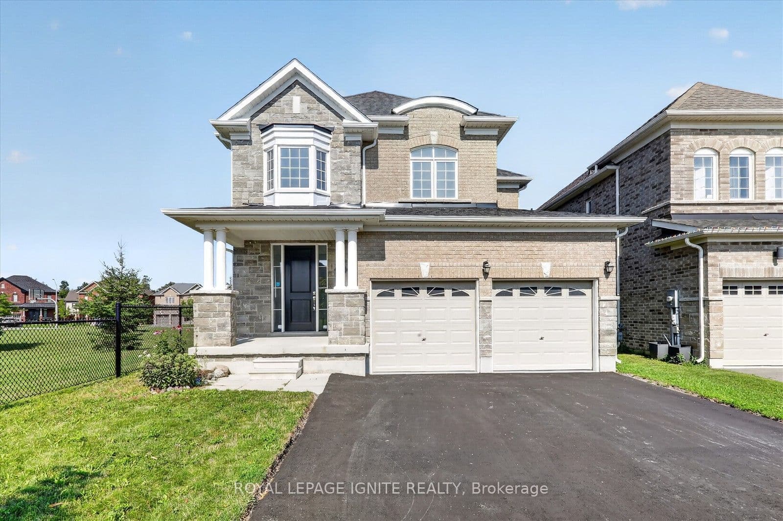 188 Douglas Kemp Crescent photo 1