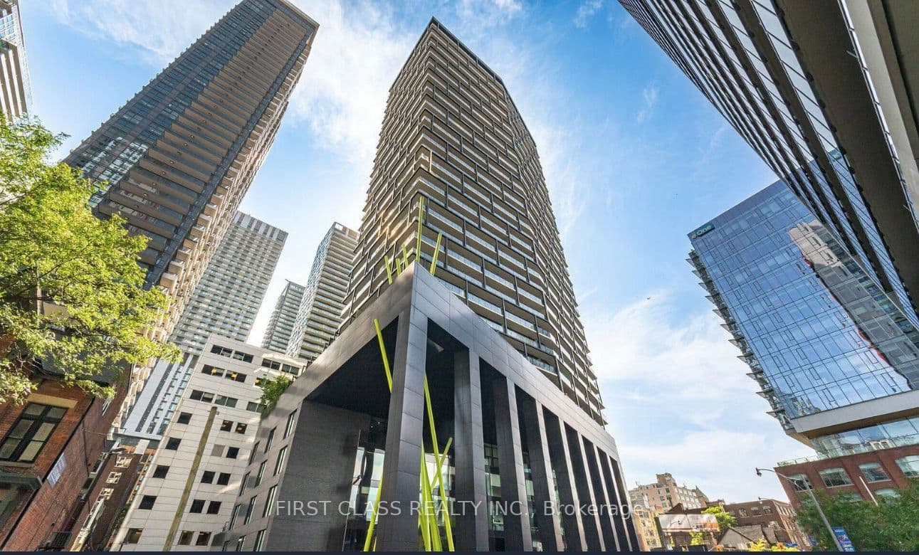 Unit 1402 125 Peter Street photo 1