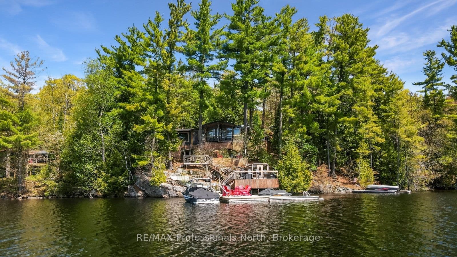 1025 Huckleberry Lane photo 1