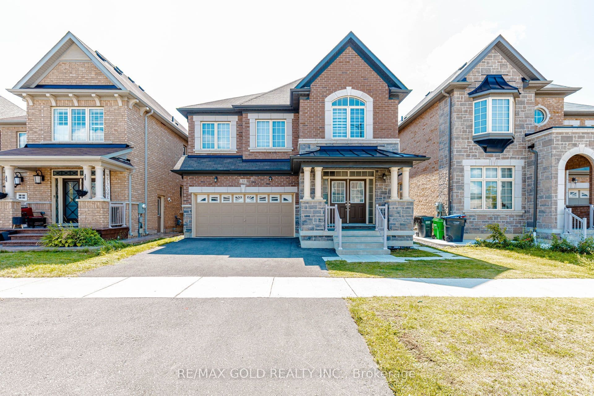 33 Tiger Crescent photo 1