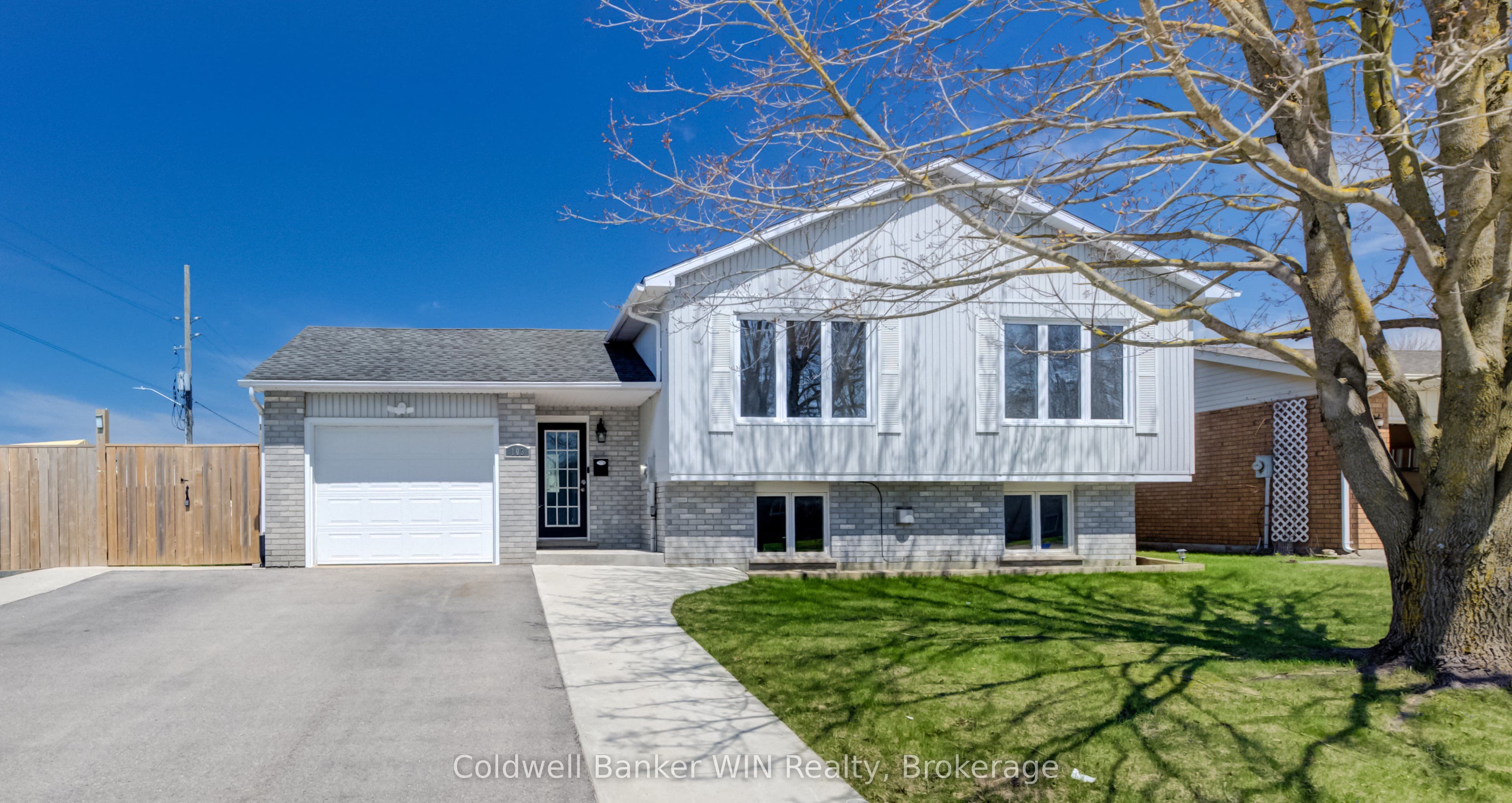 103 Melissa Crescent photo 1