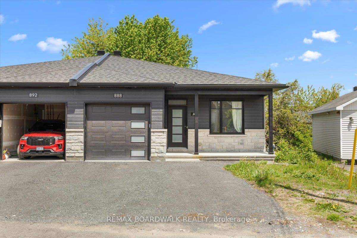 888 Chapman Street photo 1