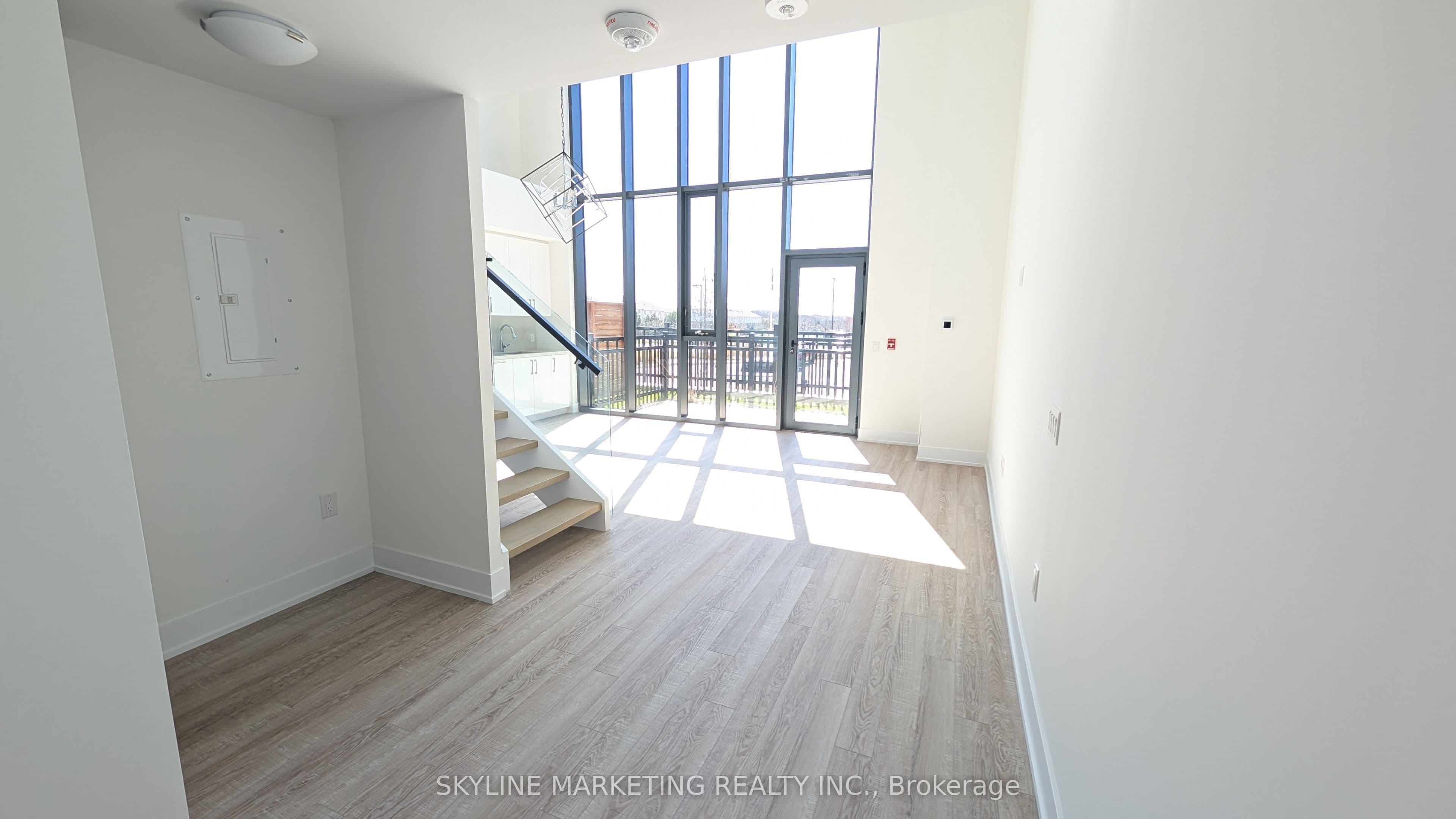 Unit 102 2450 Old Bronte Road photo 1