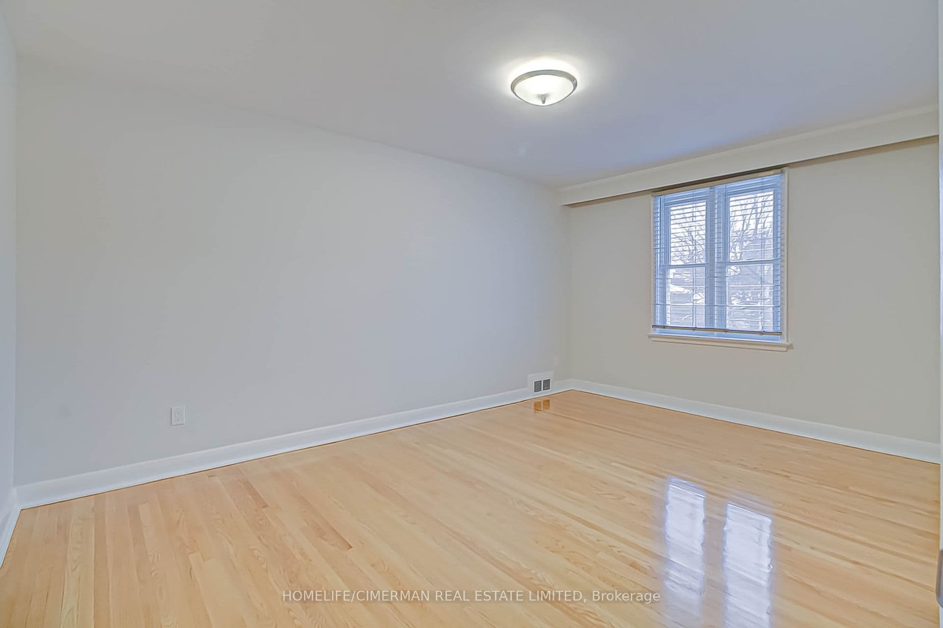 25 Sage Avenue photo 1