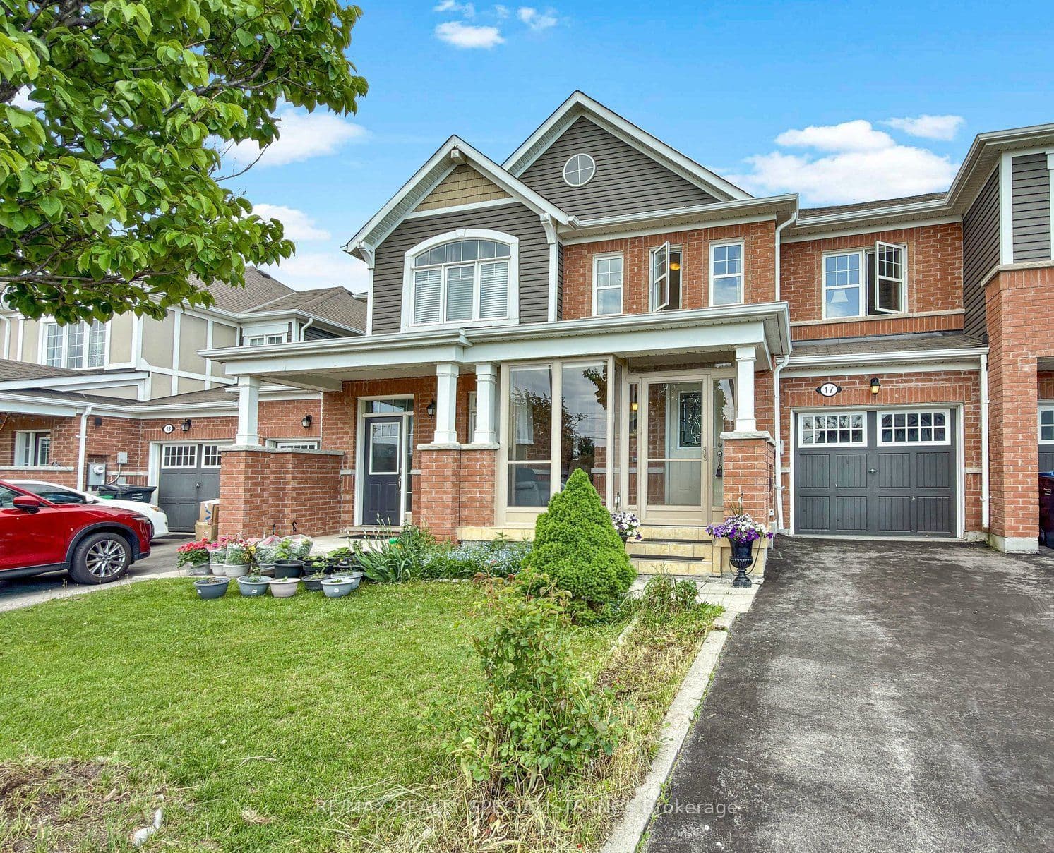 17 Leblanc Crescent photo 1