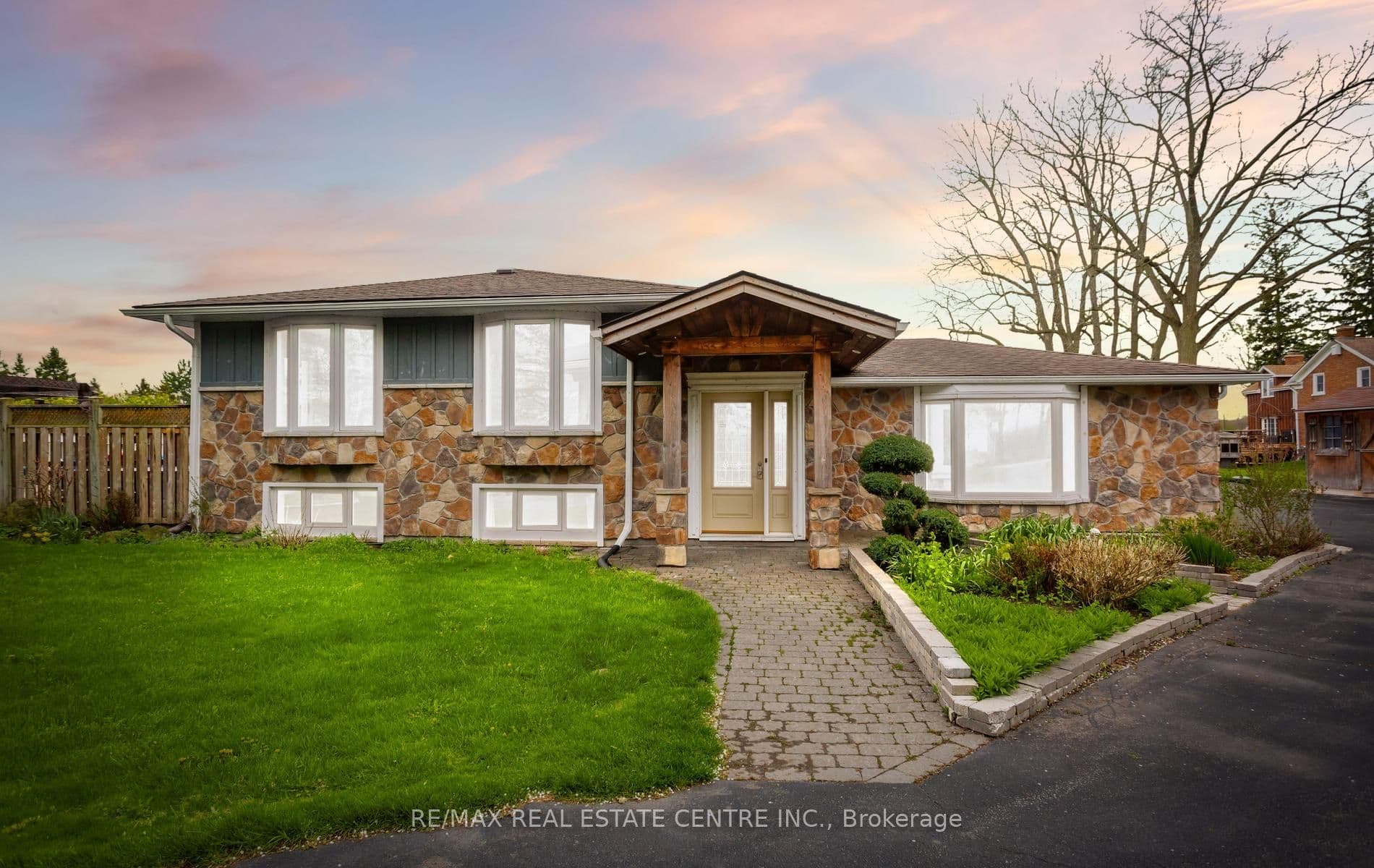 13450 Heritage Road photo 1