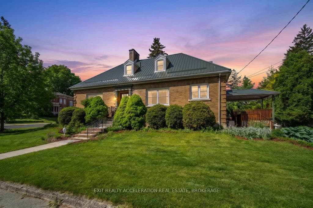 106 Donald Street photo 1