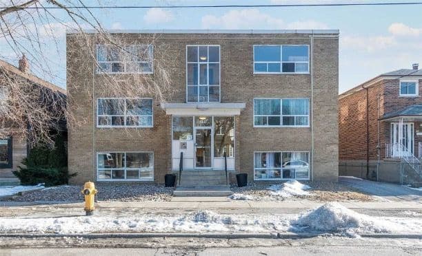 135 Sammon Avenue photo 1