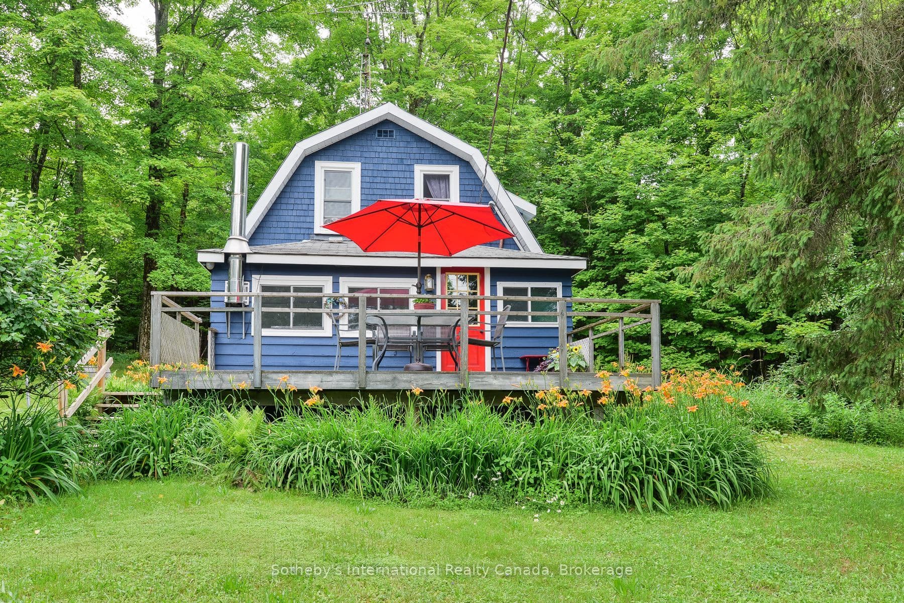 1079 Hewlitt Road photo 1