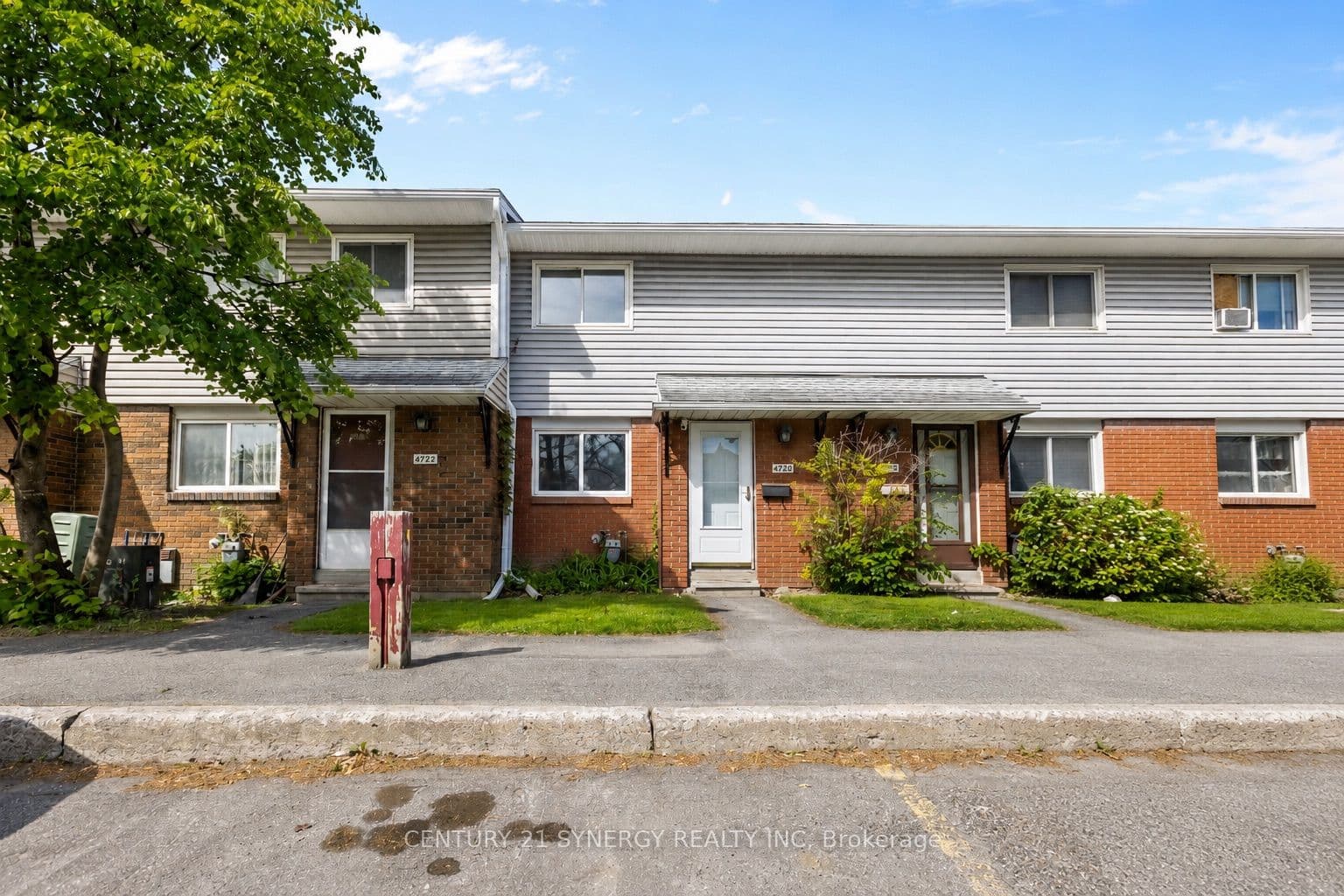 Unit C 1472 Heatherington Road photo 1